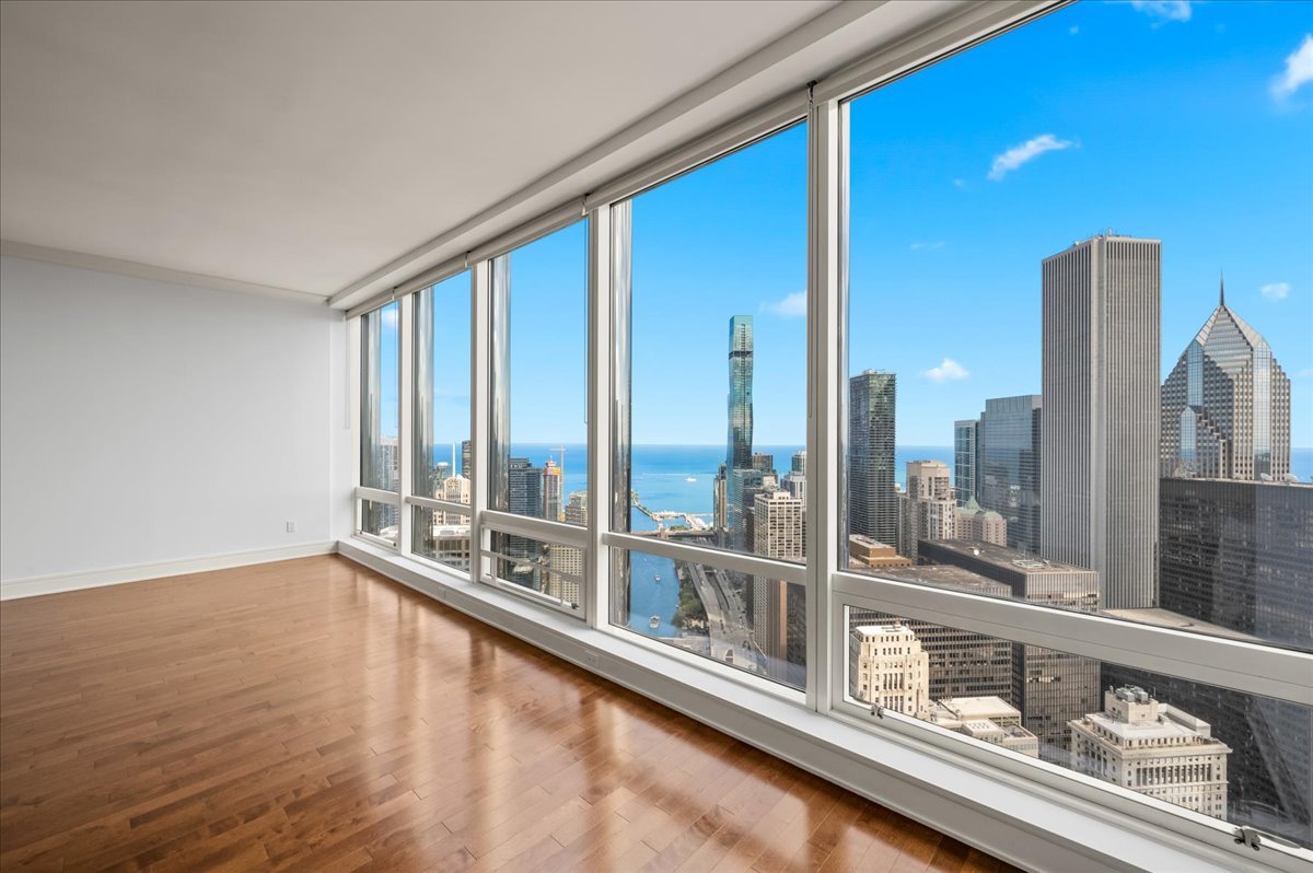 Chicago, Illinois, 60611, United States, 2 Bedrooms Bedrooms, ,3 BathroomsBathrooms,Residential,For Sale,1927398