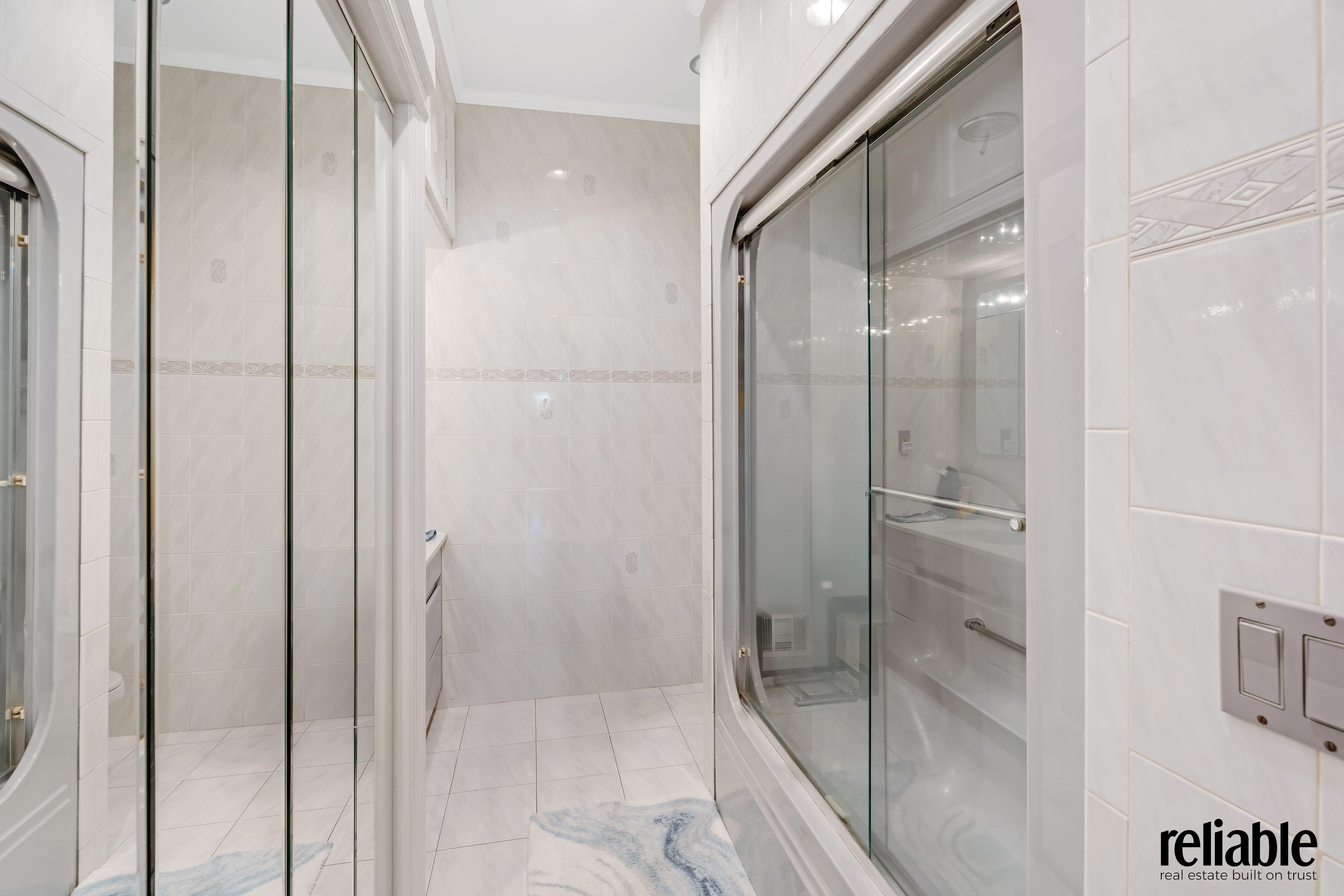 Brooklyn, New York, 11228, United States, 6 Bedrooms Bedrooms, ,3 BathroomsBathrooms,Residential,For Sale,1991049