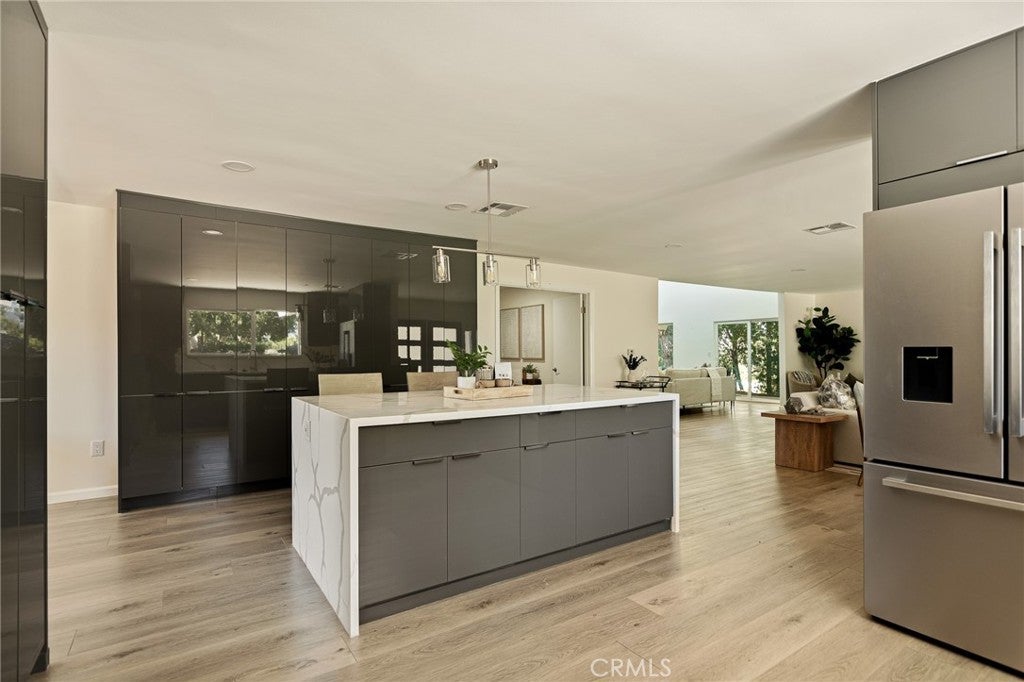 Redlands, California, 92373, United States, 4 Bedrooms Bedrooms, ,4 BathroomsBathrooms,Residential,For Sale,1900605