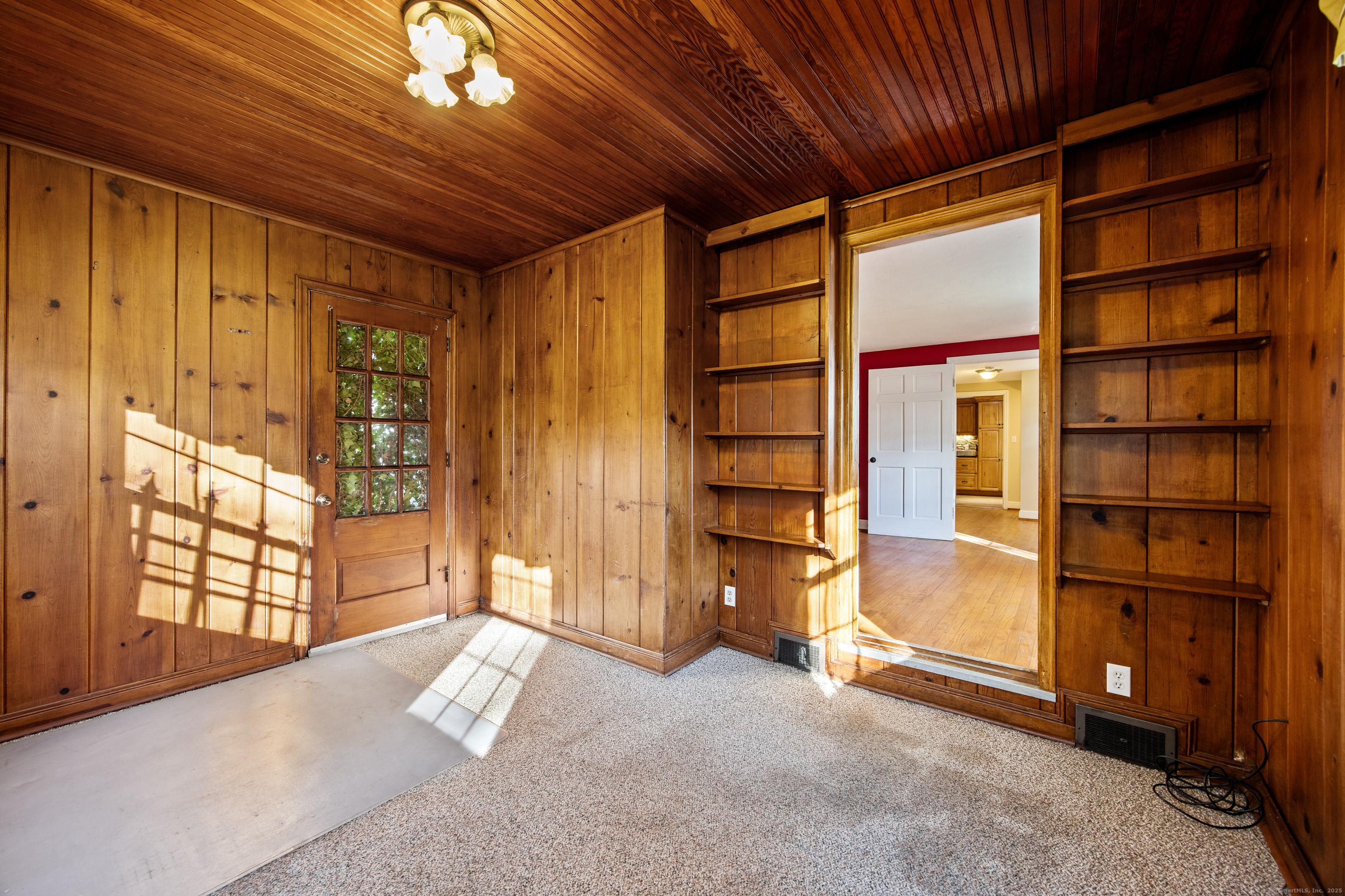 West Hartford, Connecticut, 06117, United States, 3 Bedrooms Bedrooms, ,3 BathroomsBathrooms,Residential,For Sale,1980487