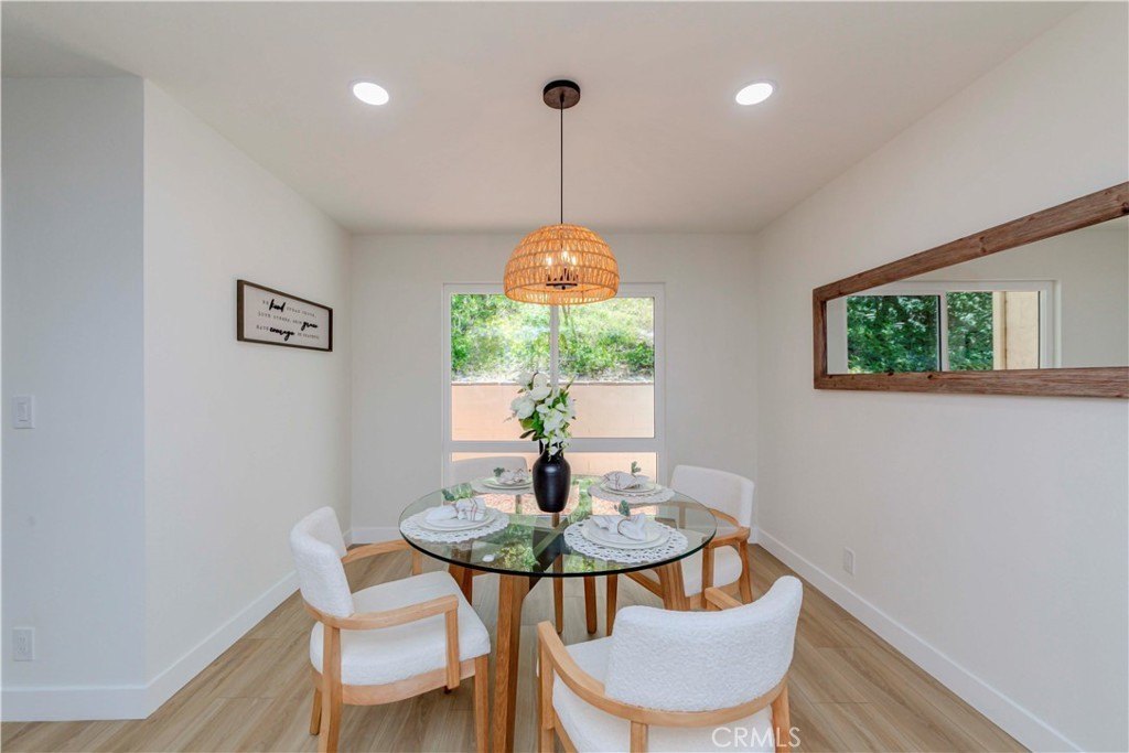 Fullerton, California, 92833, United States, 2 Bedrooms Bedrooms, ,3 BathroomsBathrooms,Residential,For Sale,1890982