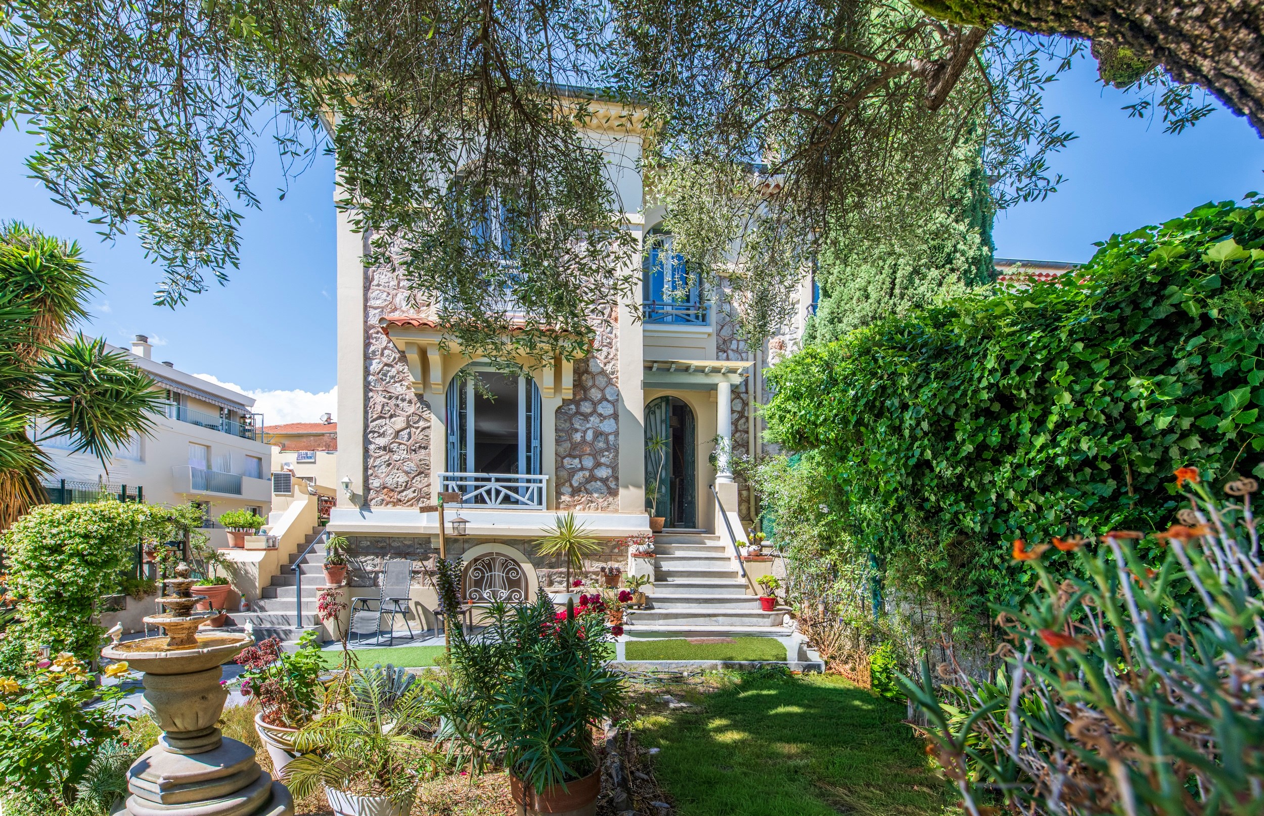  Nice, Poètes district, rare, house with garden, garage, and strong rental poten… - 物件實景