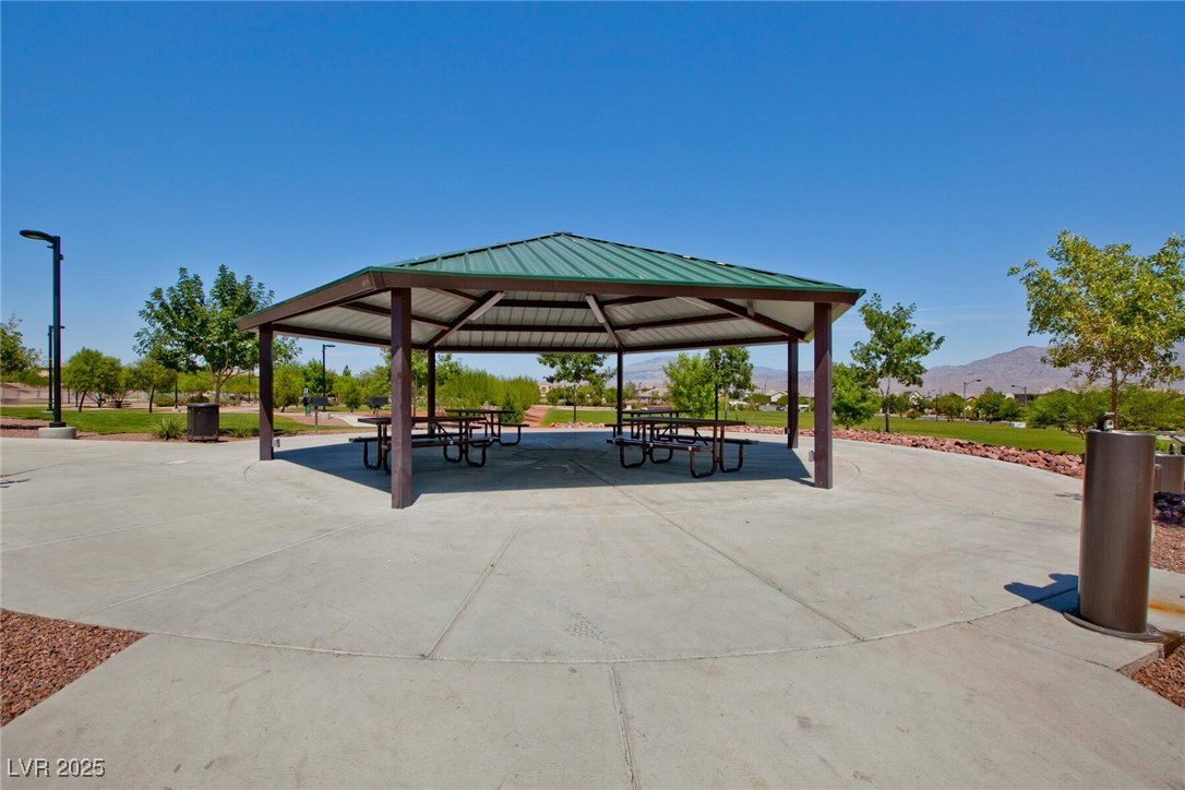 Las Vegas, Nevada, 89166, United States, 4 Bedrooms Bedrooms, ,3 BathroomsBathrooms,Residential,For Sale,1960504