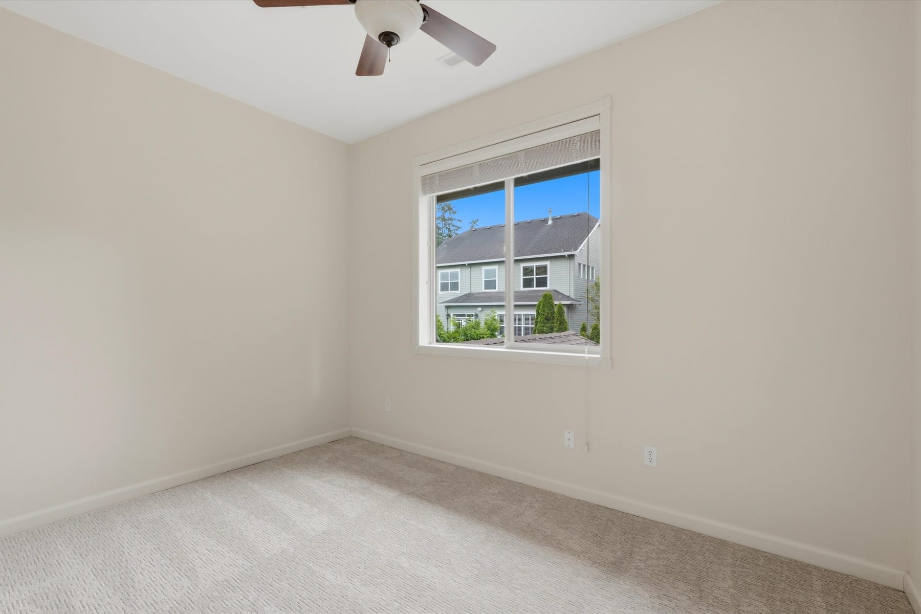  13088 SW SAINT JAMES LN Portland, OR 97224 - 物件實景