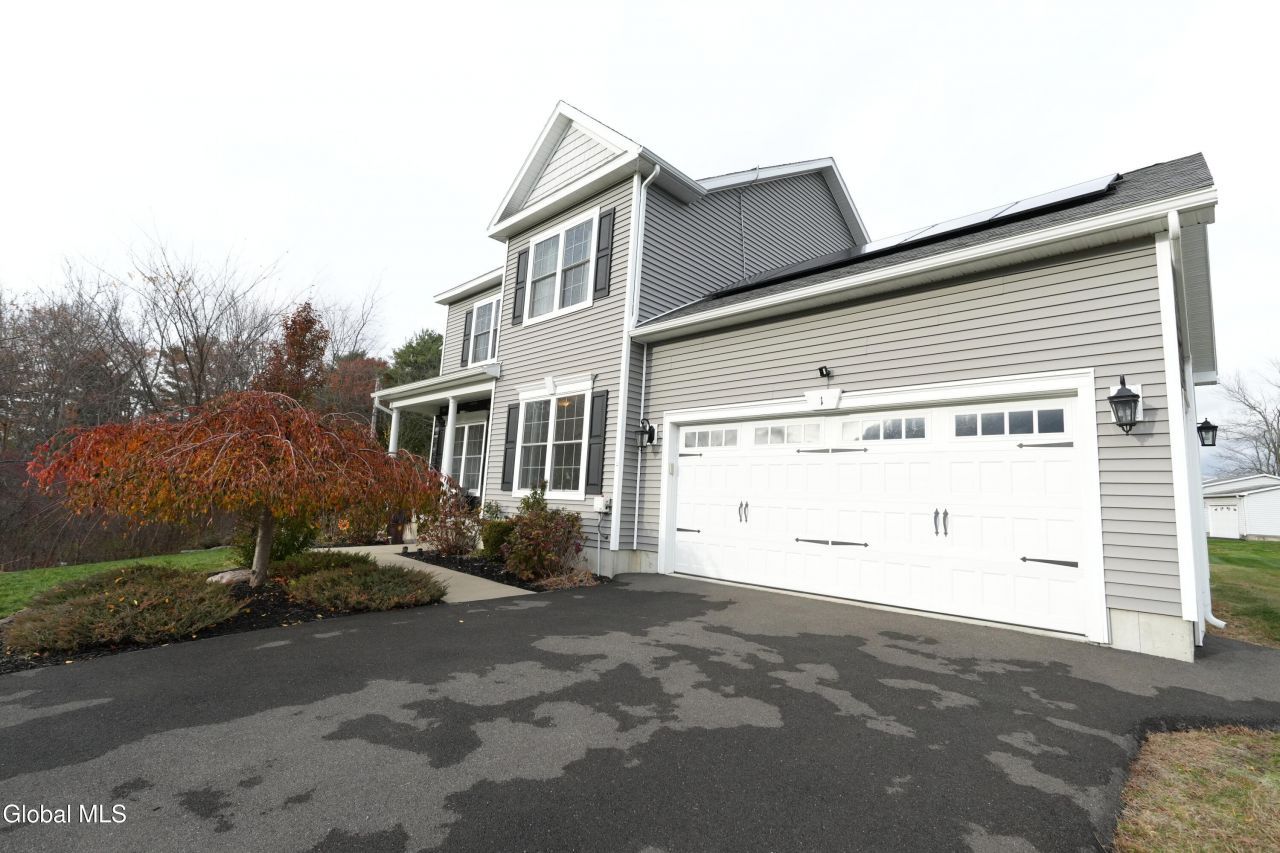 Rensselaer, New York, 12144, United States, 3 Bedrooms Bedrooms, ,3 BathroomsBathrooms,Residential,For Sale,1995950