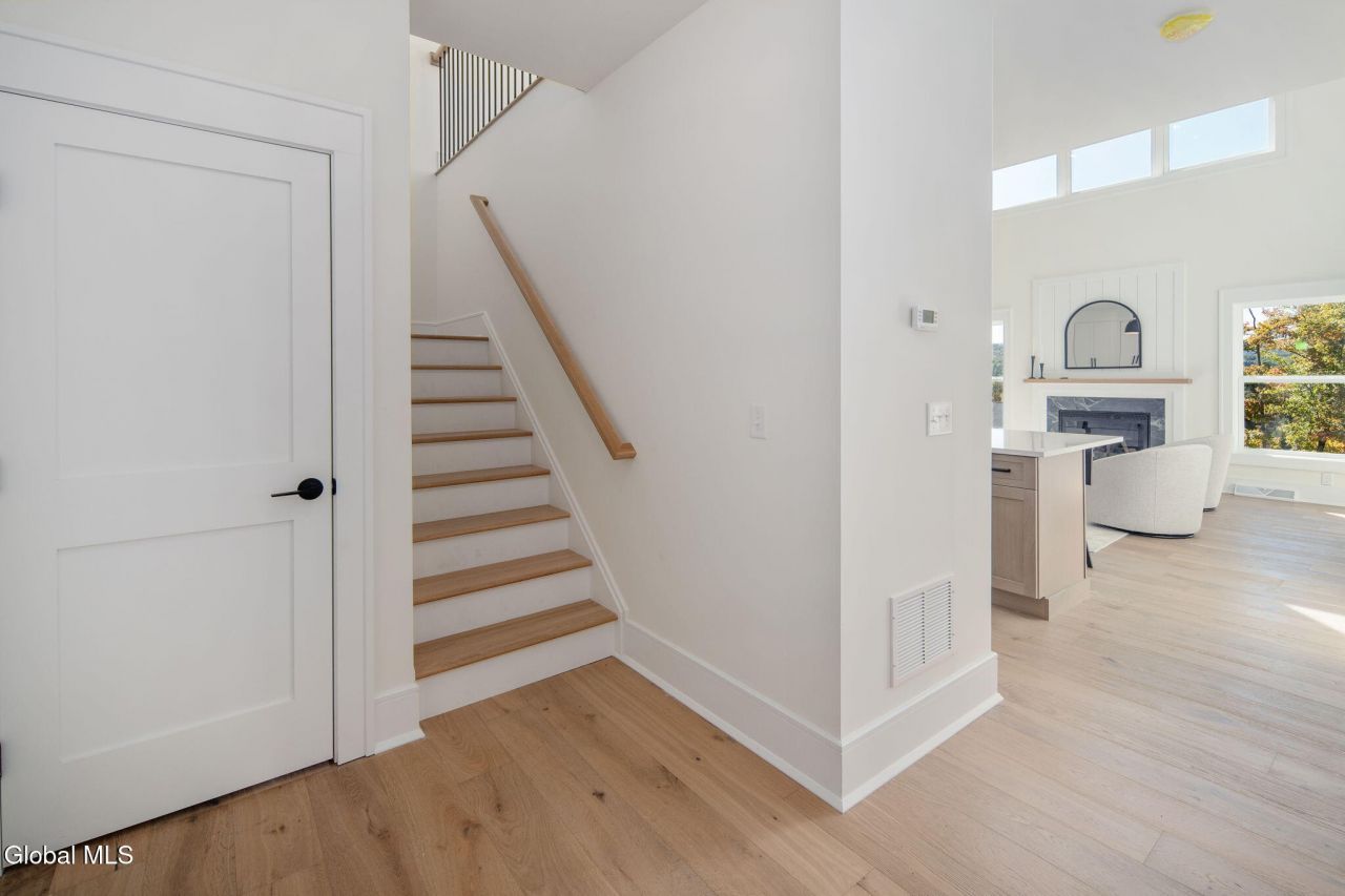 Lake George, New York, 12845, United States, 3 Bedrooms Bedrooms, ,3 BathroomsBathrooms,Residential,For Sale,1960520