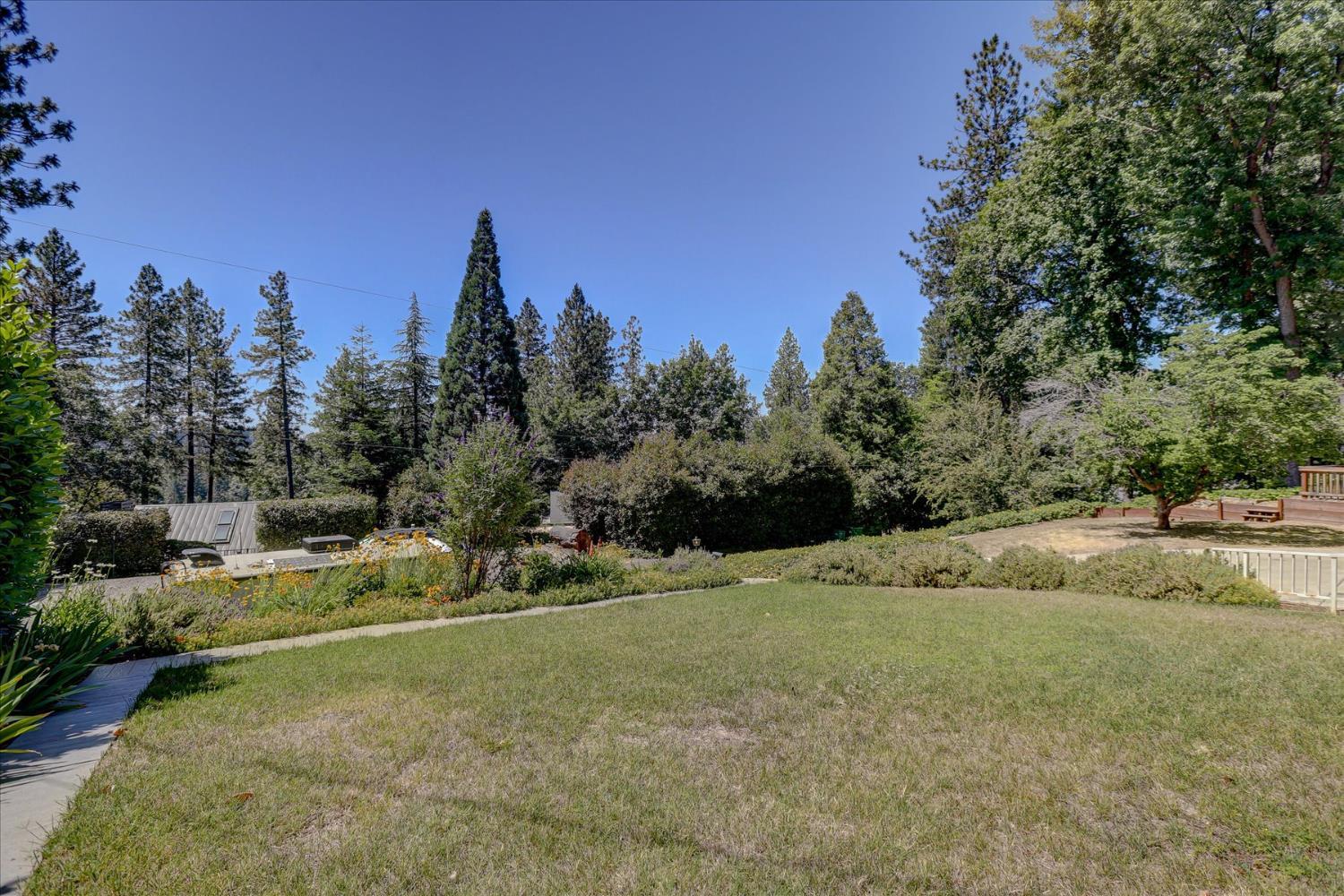 Nevada City, California, 95959, United States, 3 Bedrooms Bedrooms, ,3 BathroomsBathrooms,Residential,For Sale,1858077