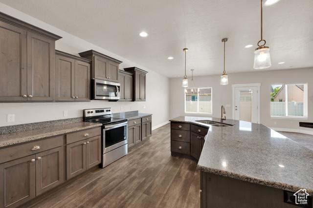 Syracuse, Utah, 84075, United States, 4 Bedrooms Bedrooms, ,3 BathroomsBathrooms,Residential,For Sale,1928741
