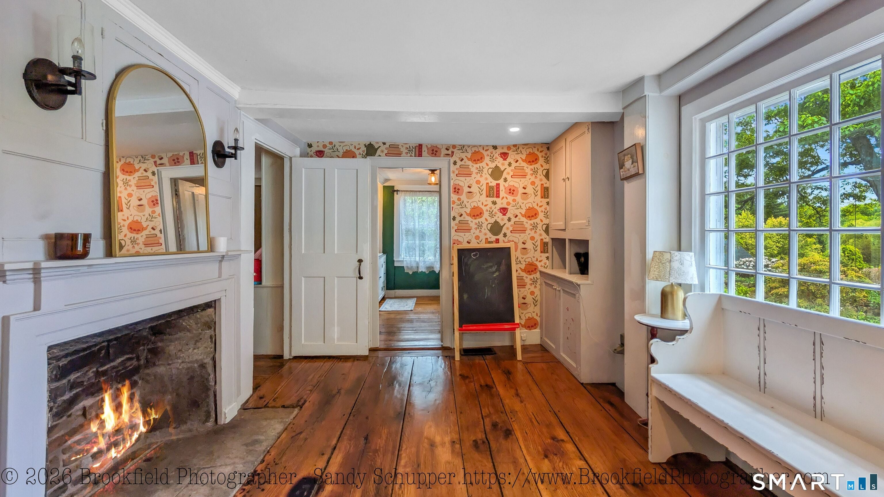 Southbury, Connecticut, 06488, United States, 3 Bedrooms Bedrooms, ,3 BathroomsBathrooms,Residential,For Sale,2048179