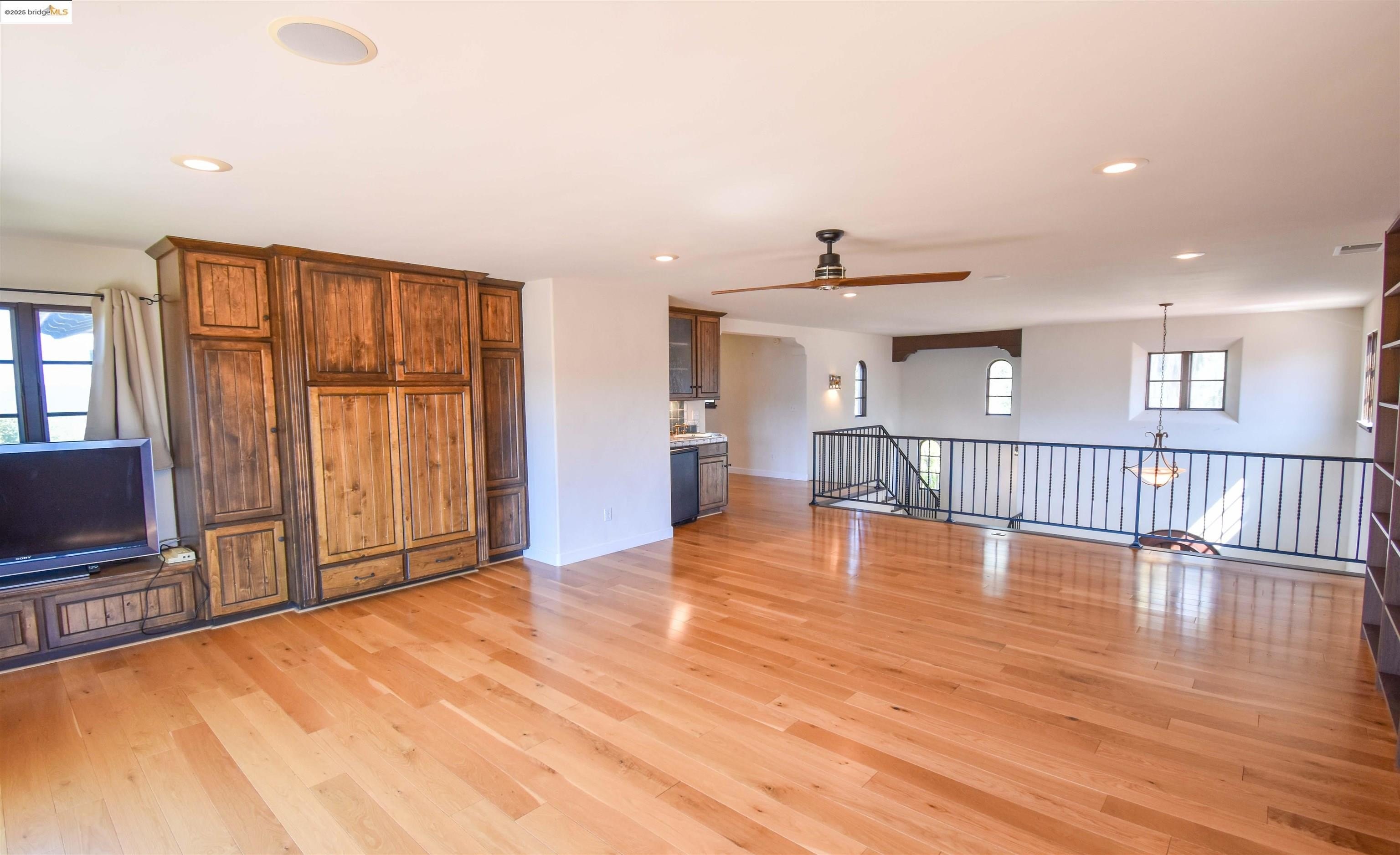 Sonora, California, 95370, United States, 4 Bedrooms Bedrooms, ,4 BathroomsBathrooms,Residential,For Sale,1846980