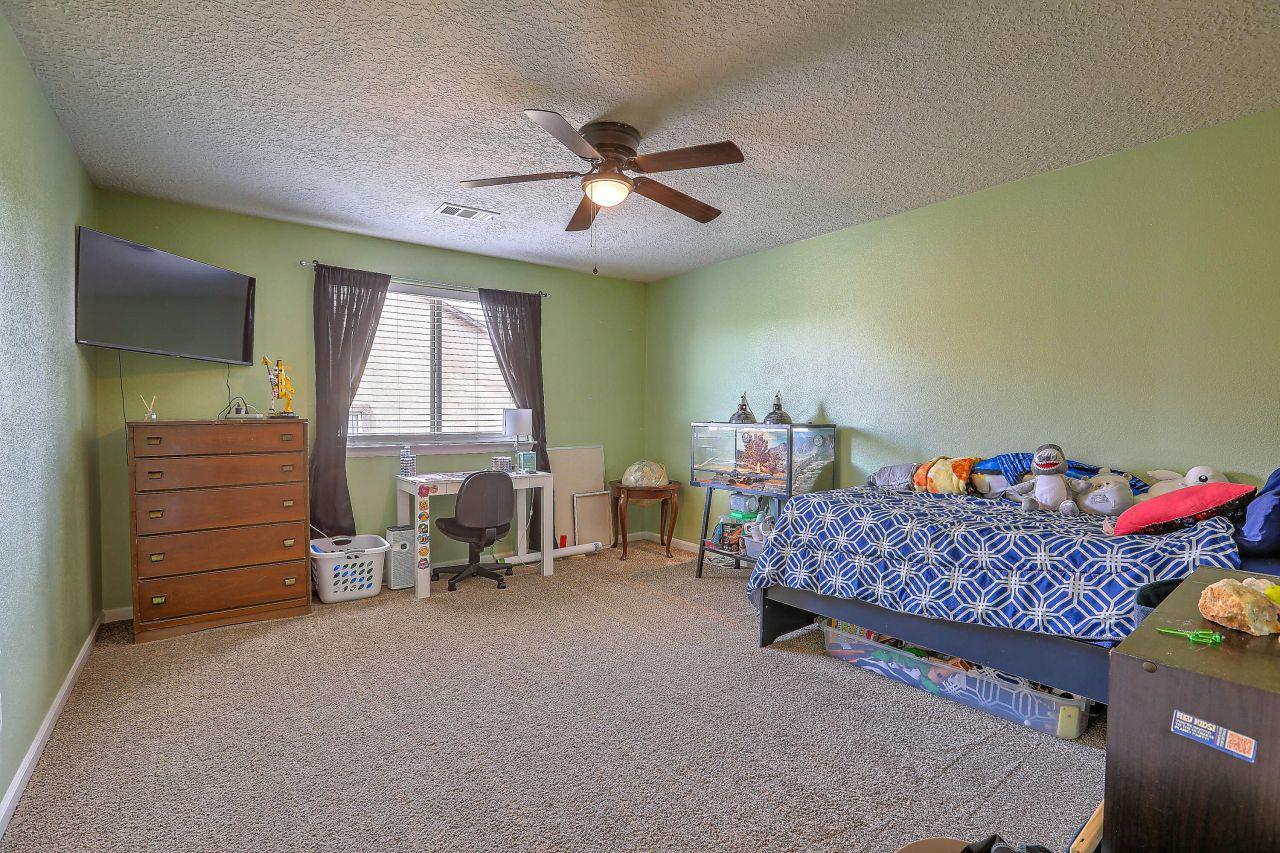 Rio Rancho, New Mexico, 87124, United States, 5 Bedrooms Bedrooms, ,4 BathroomsBathrooms,Residential,For Sale,1805604