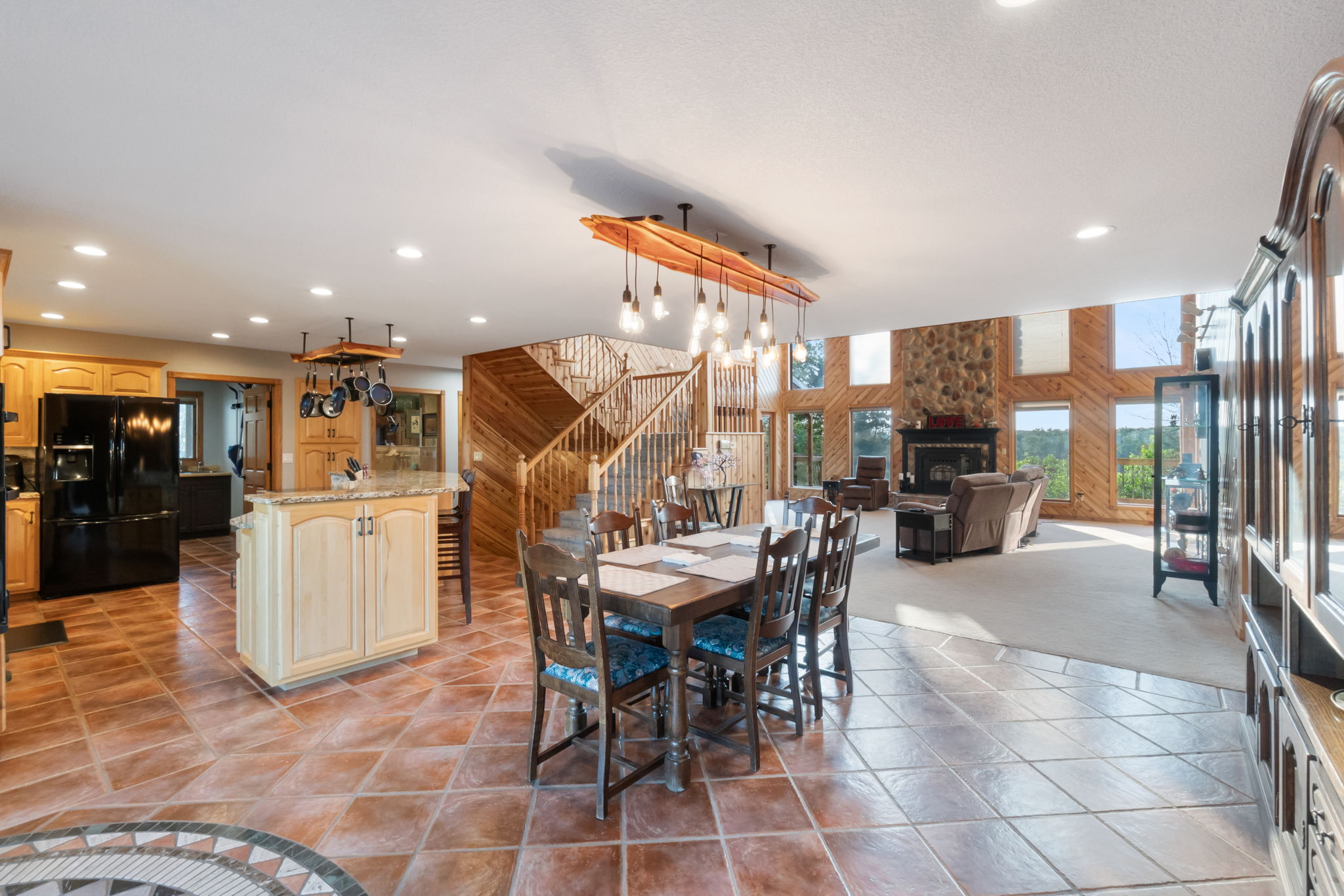 Mitchell, Iowa, 50461, United States, 4 Bedrooms Bedrooms, ,4 BathroomsBathrooms,Residential,For Sale,1923505