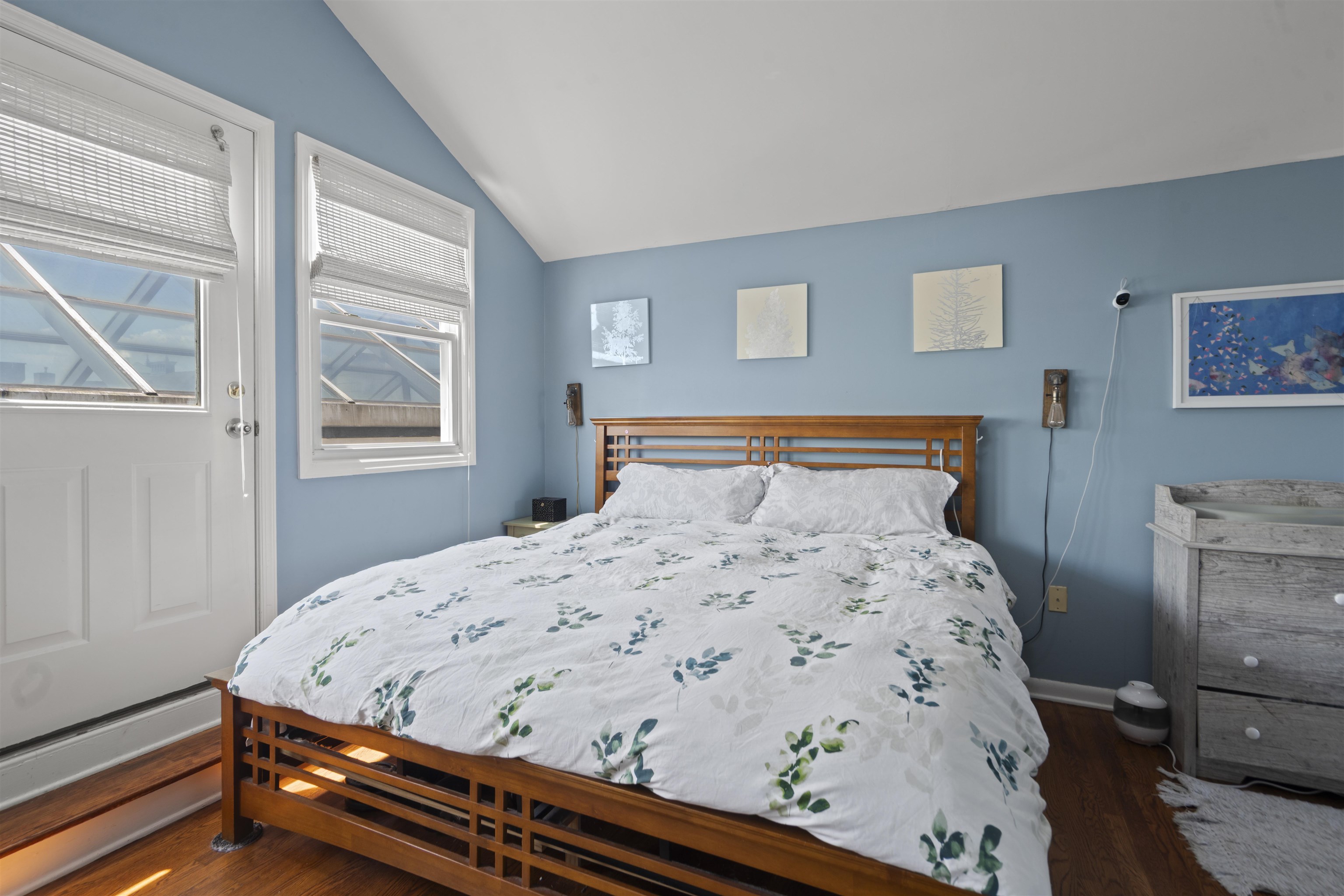 Jersey City, New Jersey, 07302, United States, 2 Bedrooms Bedrooms, ,2 BathroomsBathrooms,Residential,For Sale,1927516