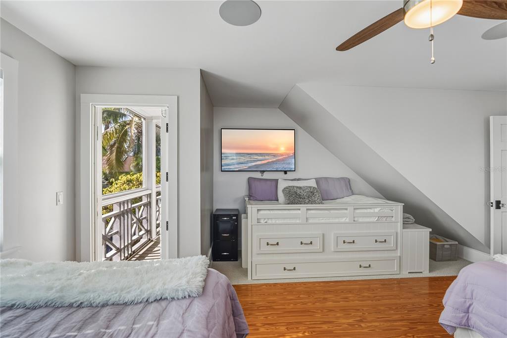 Treasure Island, Florida, 33706, United States, 3 Bedrooms Bedrooms, ,4 BathroomsBathrooms,Residential,For Sale,2003283