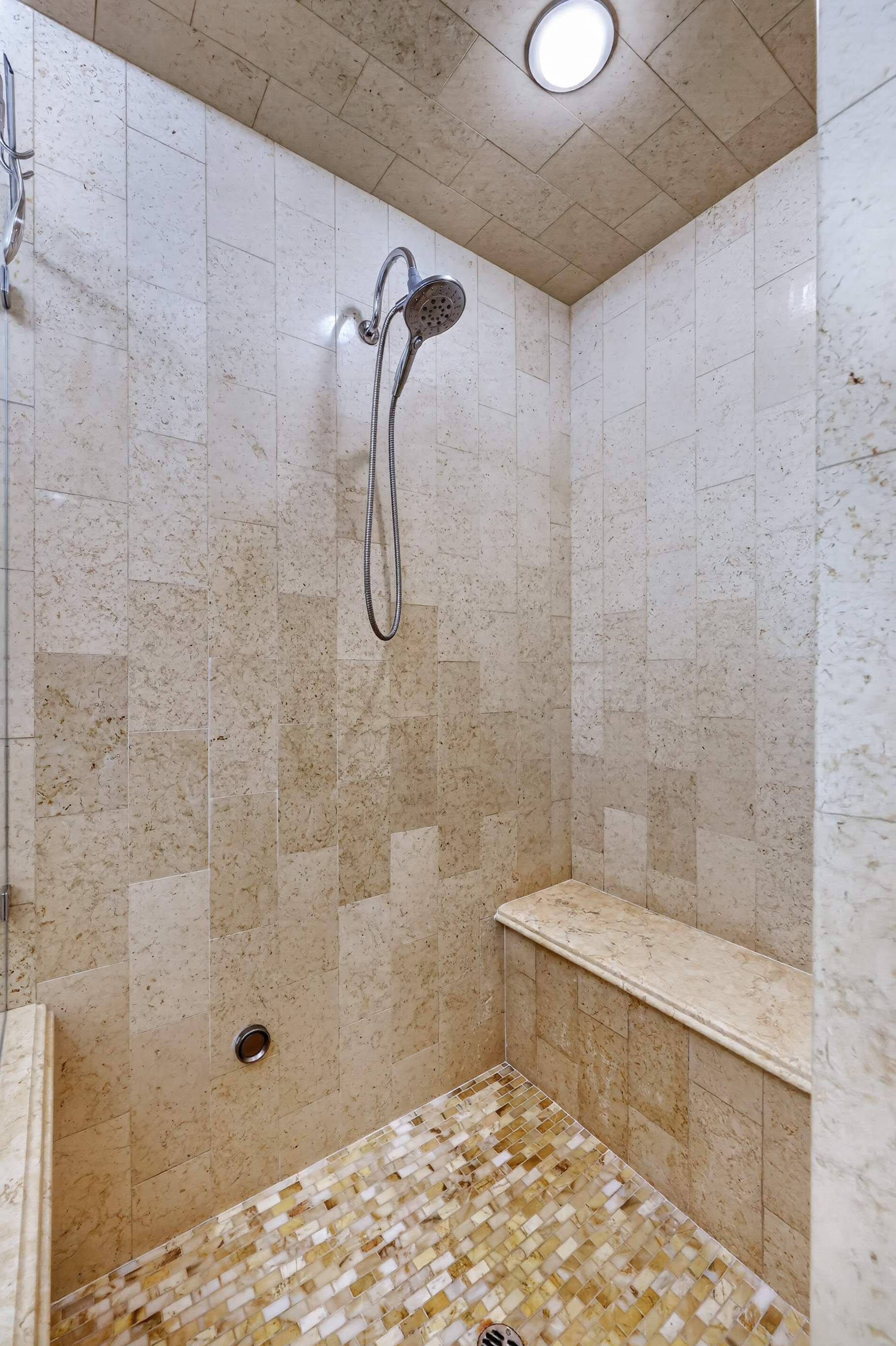  1073 Harrington Way, Carmichael, CA 95608 - 物件實景