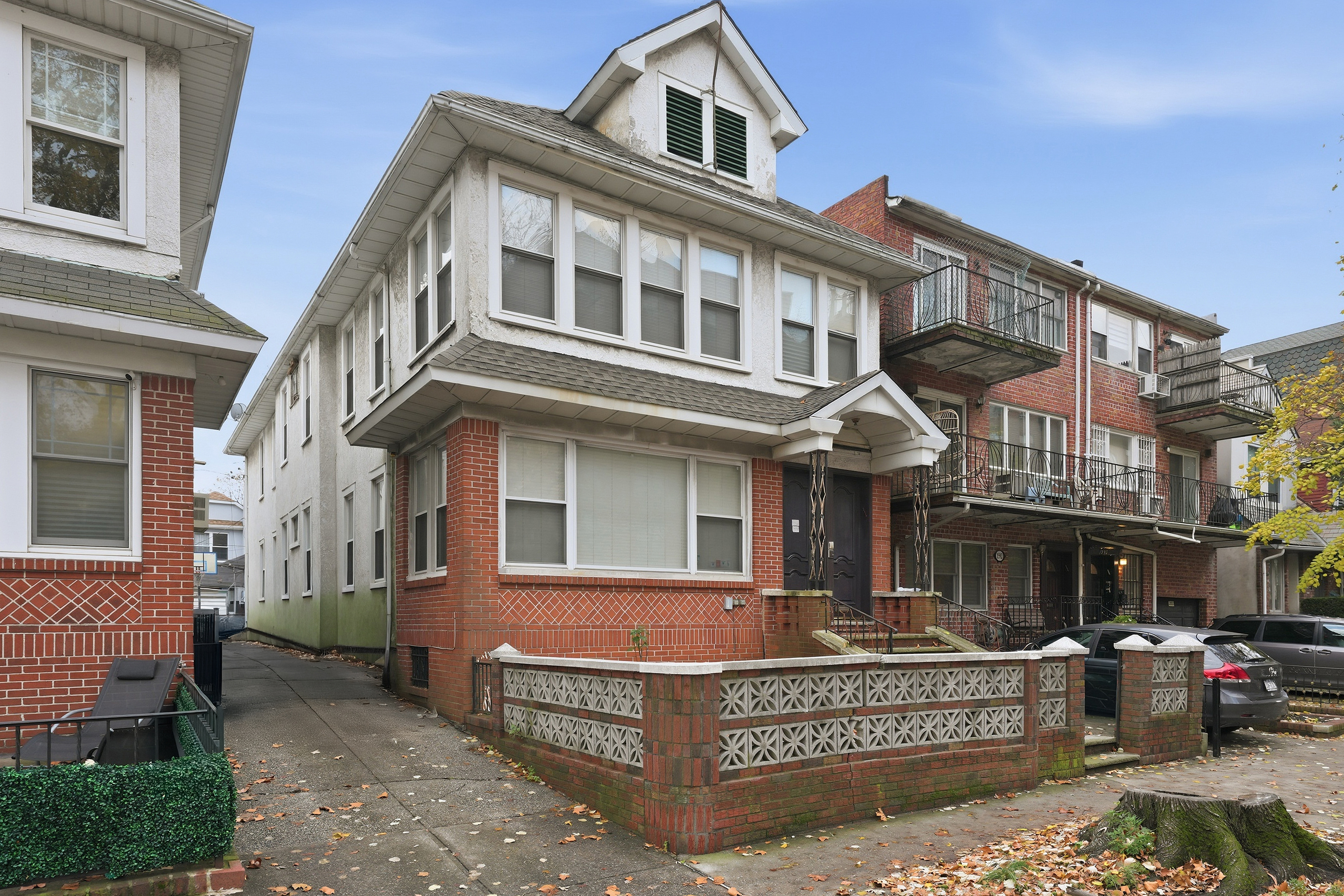 Brooklyn, New York, 11230, United States, 6 Bedrooms Bedrooms, ,5 BathroomsBathrooms,Residential,For Sale,2000315