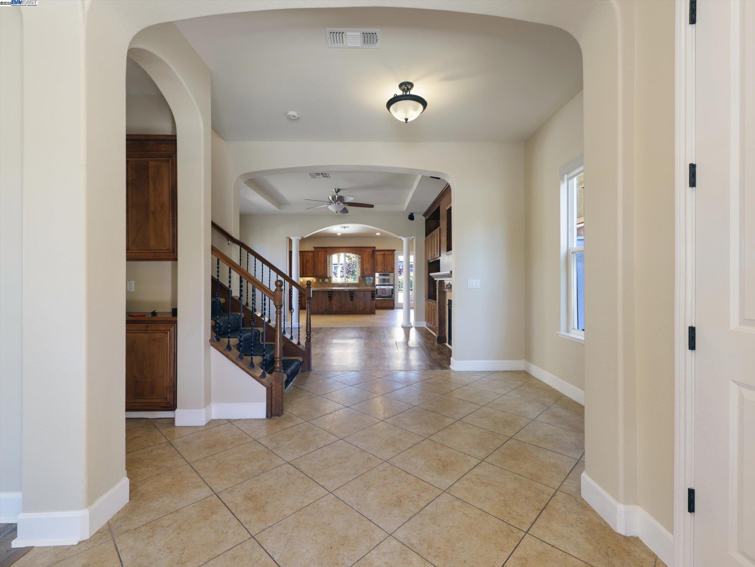 Vallejo, California, 94591, United States, 5 Bedrooms Bedrooms, ,5 BathroomsBathrooms,Residential,For Sale,2002289