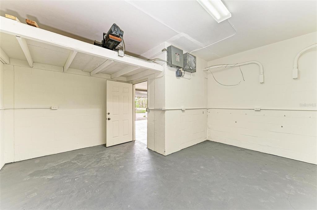 Bradenton, Florida, 34210, United States, 2 Bedrooms Bedrooms, ,2 BathroomsBathrooms,Residential,For Sale,1897662