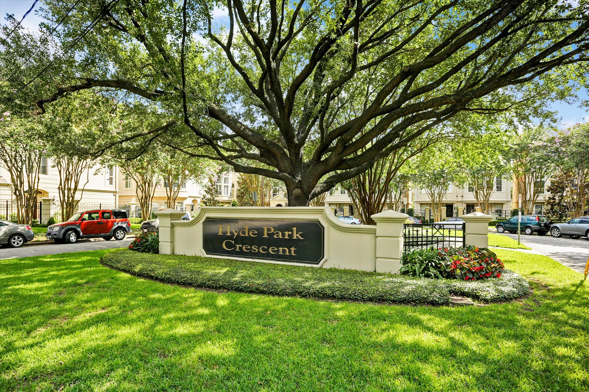  1515 Hyde Park Boulevard #5 - 物件實景