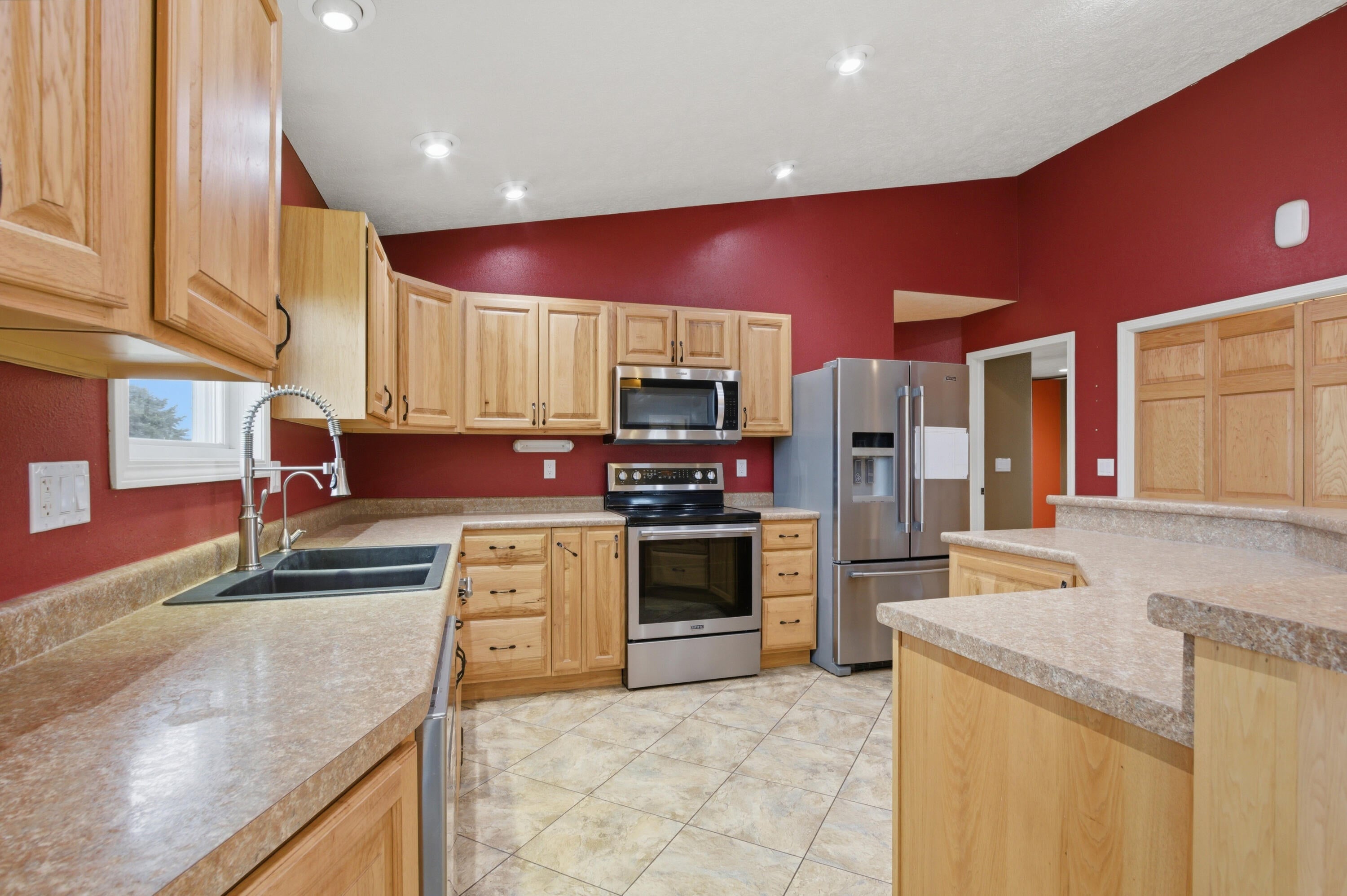 Selby, South Dakota, 57472, United States, 4 Bedrooms Bedrooms, ,Residential,For Sale,2049409