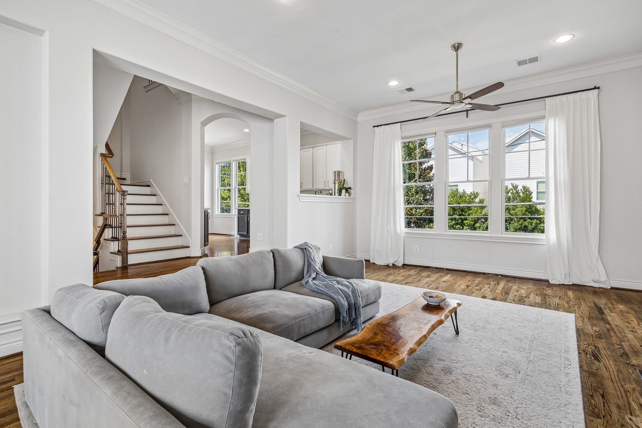  539 W 25th Street A - 物件實景
