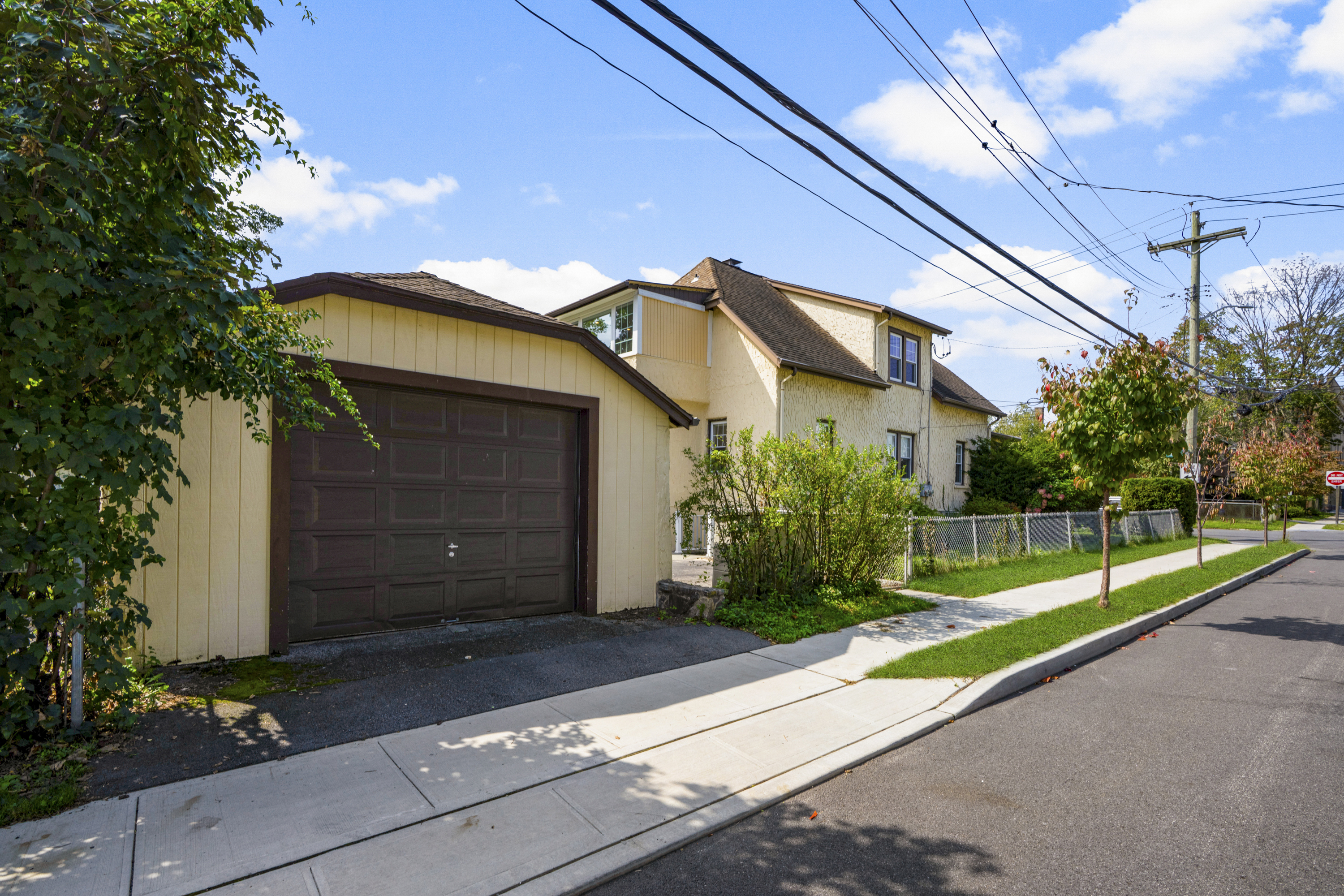  Wonderful 2-Family Mamaroneck Home - 物件實景