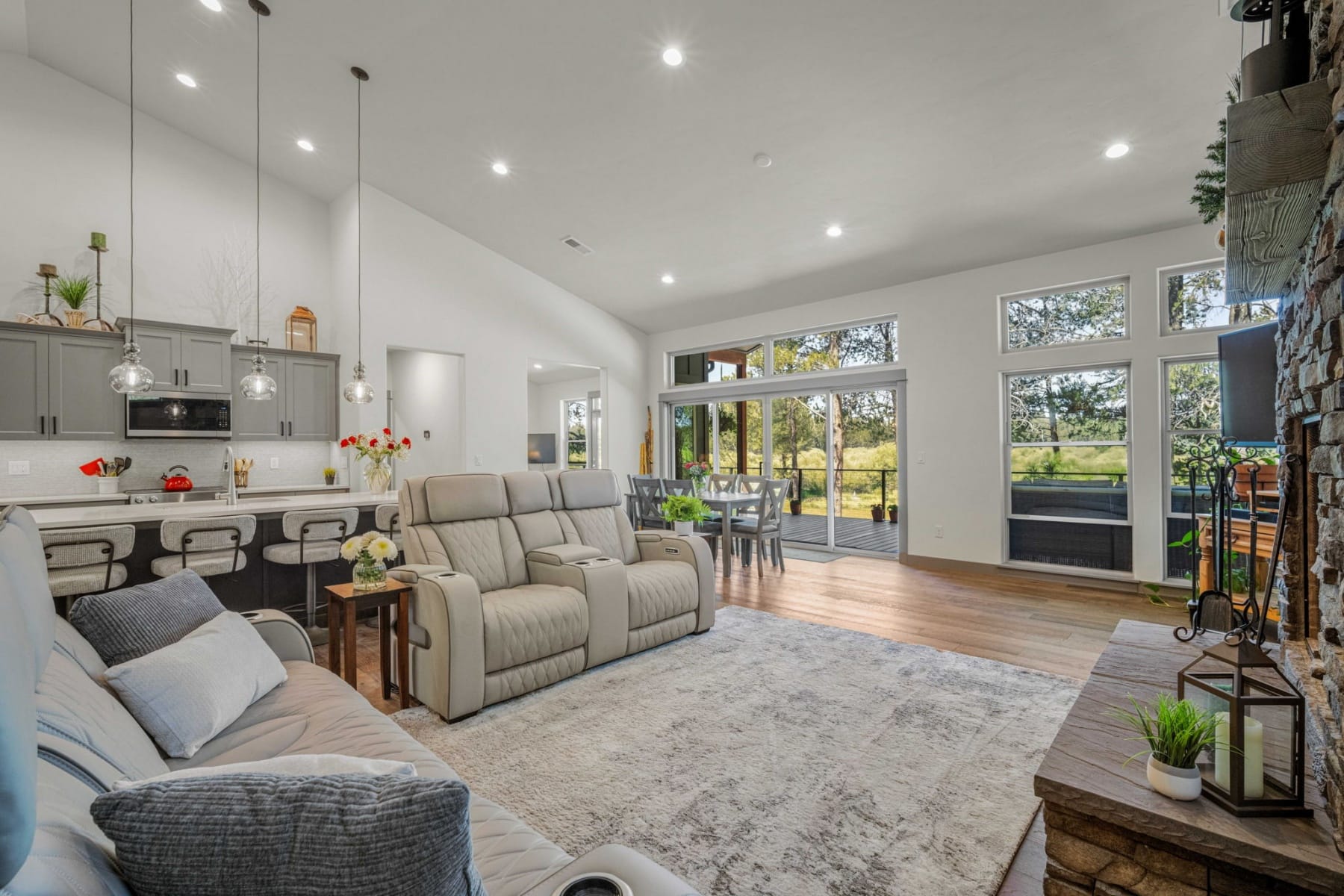  54635 Silver Fox Drive Bend, OR 97707 - 物件實景