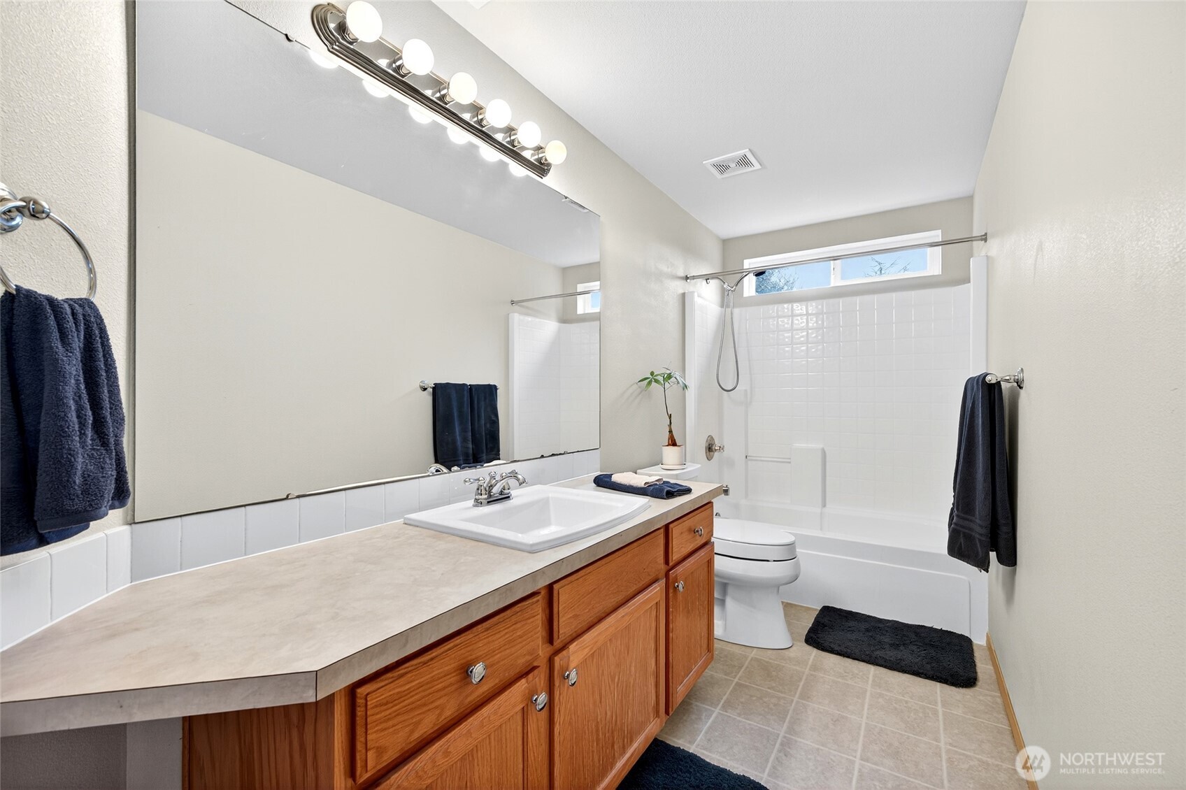 Tacoma, Washington, 98446, United States, 3 Bedrooms Bedrooms, ,3 BathroomsBathrooms,Residential,For Sale,1995150