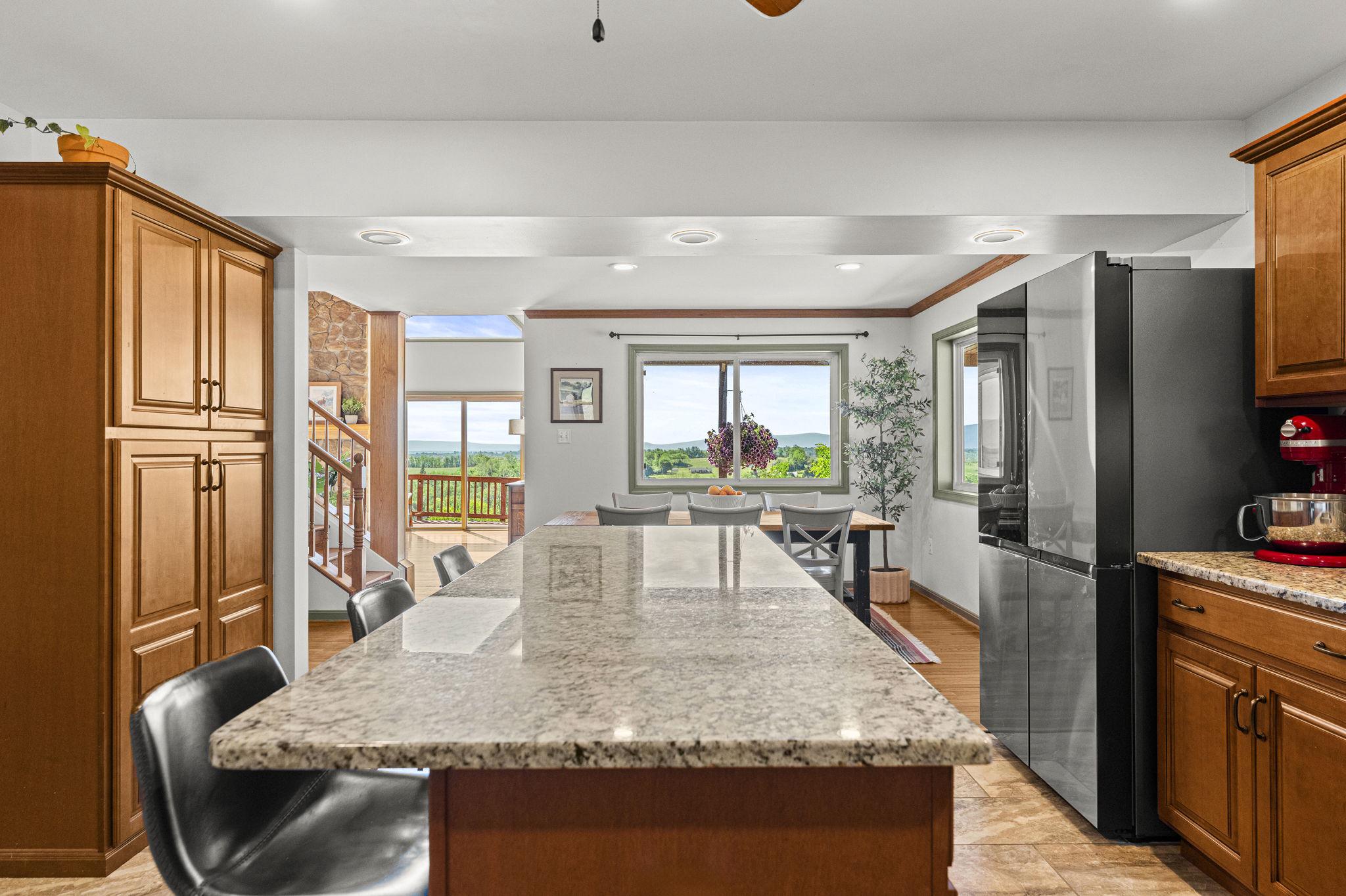  384 Lindamood Lane, Strasburg, VA, 22641 - 物件實景