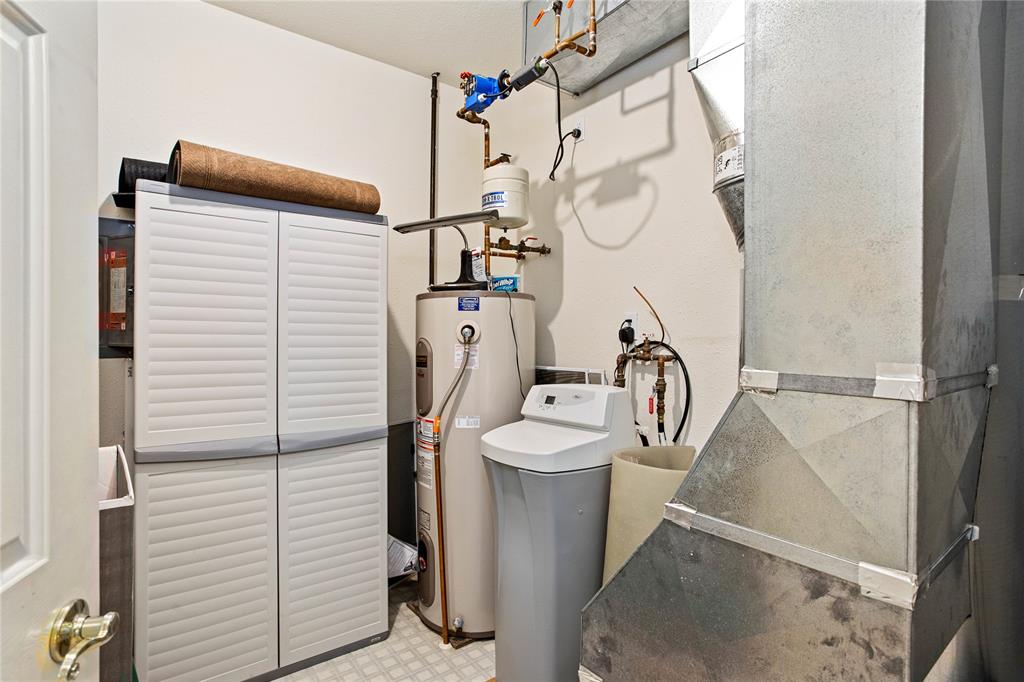 Polson, Montana, 59860, United States, 4 Bedrooms Bedrooms, ,4 BathroomsBathrooms,Residential,For Sale,1984394