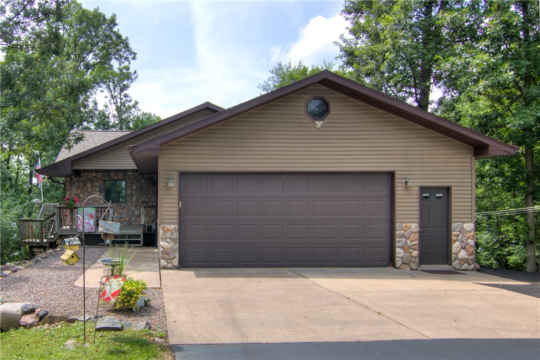 Cornell, Wisconsin, 54732, United States, 3 Bedrooms Bedrooms, ,3 BathroomsBathrooms,Residential,For Sale,1919969