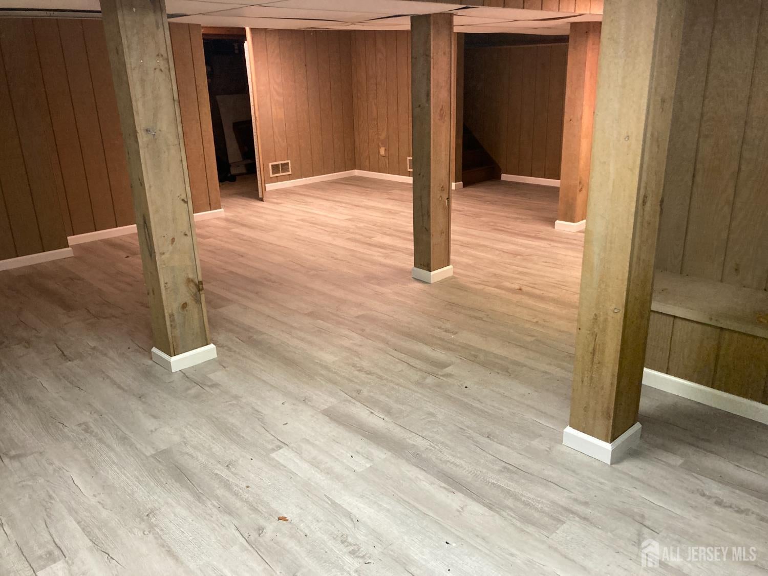 North Brunswick, New Jersey, 08902, United States, 3 Bedrooms Bedrooms, ,2 BathroomsBathrooms,Residential,For Sale,1999515