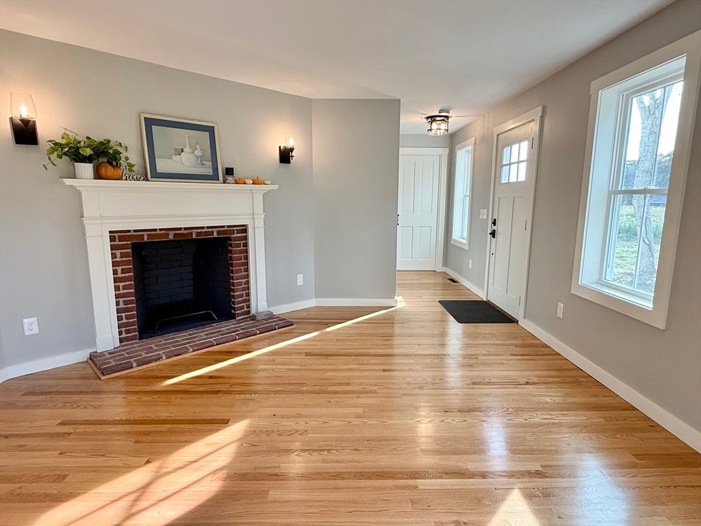 Montague, Massachusetts, 01351, United States, 3 Bedrooms Bedrooms, ,2 BathroomsBathrooms,Residential,For Sale,1956497