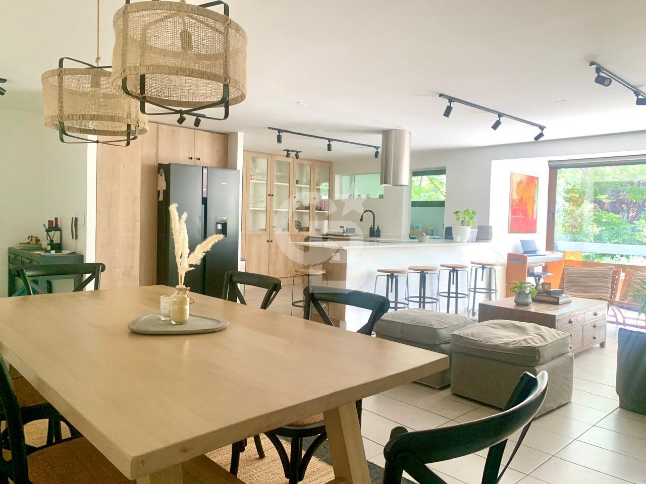 Vitacura, Chile, 3 Bedrooms Bedrooms, ,3 BathroomsBathrooms,Residential,For Sale,1986468