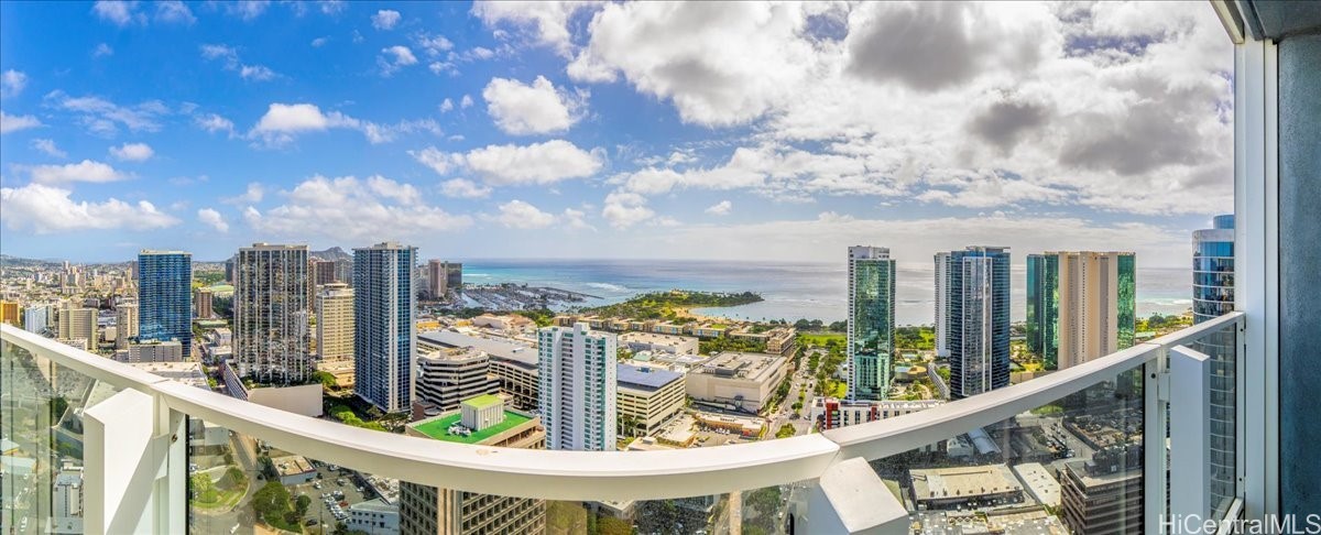 Honolulu, Hawaii, 96814, United States, 3 Bedrooms Bedrooms, ,3 BathroomsBathrooms,Residential,For Sale,1991214