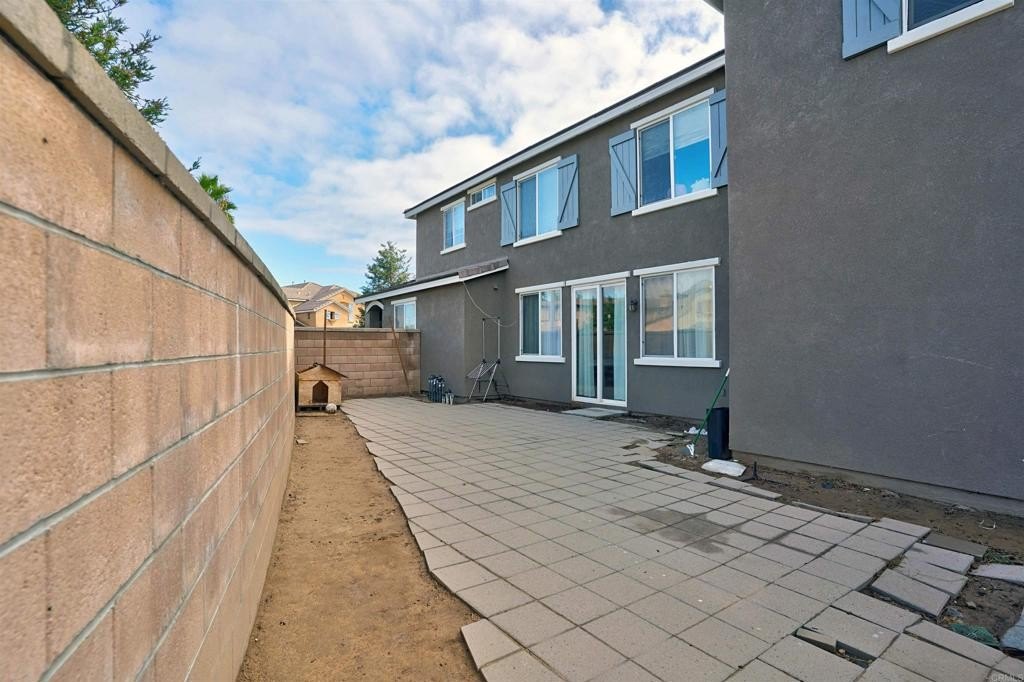 Hemet, California, 92545, United States, 5 Bedrooms Bedrooms, ,3 BathroomsBathrooms,Residential,For Sale,1969134