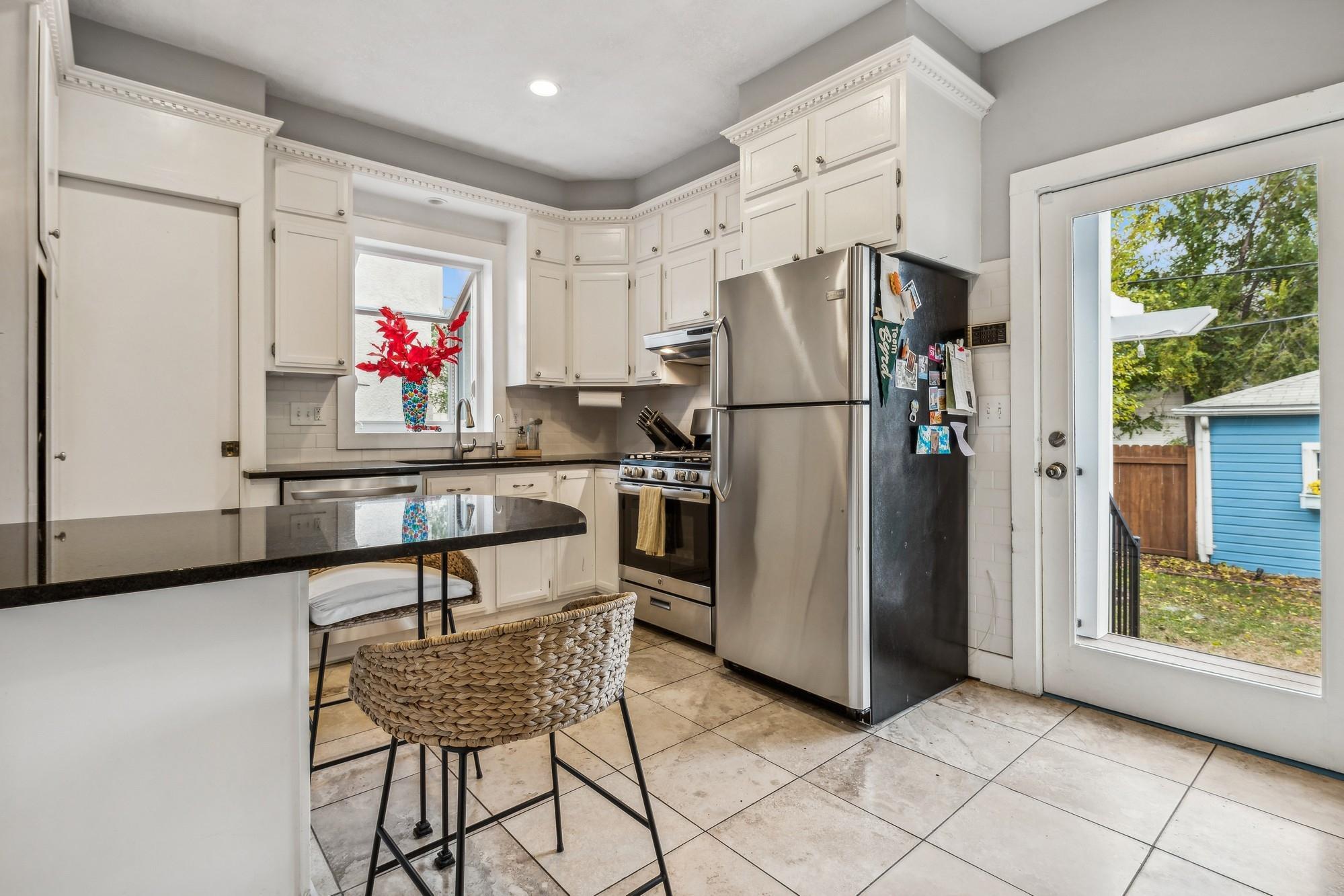 Minneapolis, Minnesota, 55408, United States, 4 Bedrooms Bedrooms, ,2 BathroomsBathrooms,Residential,For Sale,1898421