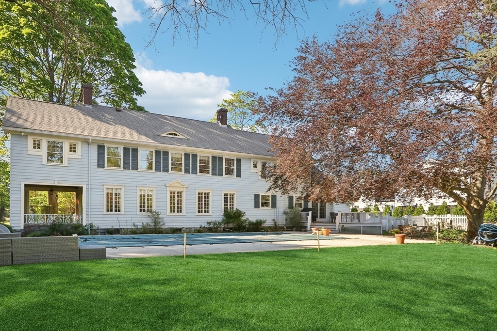 Gloucester, Massachusetts, 01930, United States, 5 Bedrooms Bedrooms, ,5 BathroomsBathrooms,Residential,For Sale,1837944