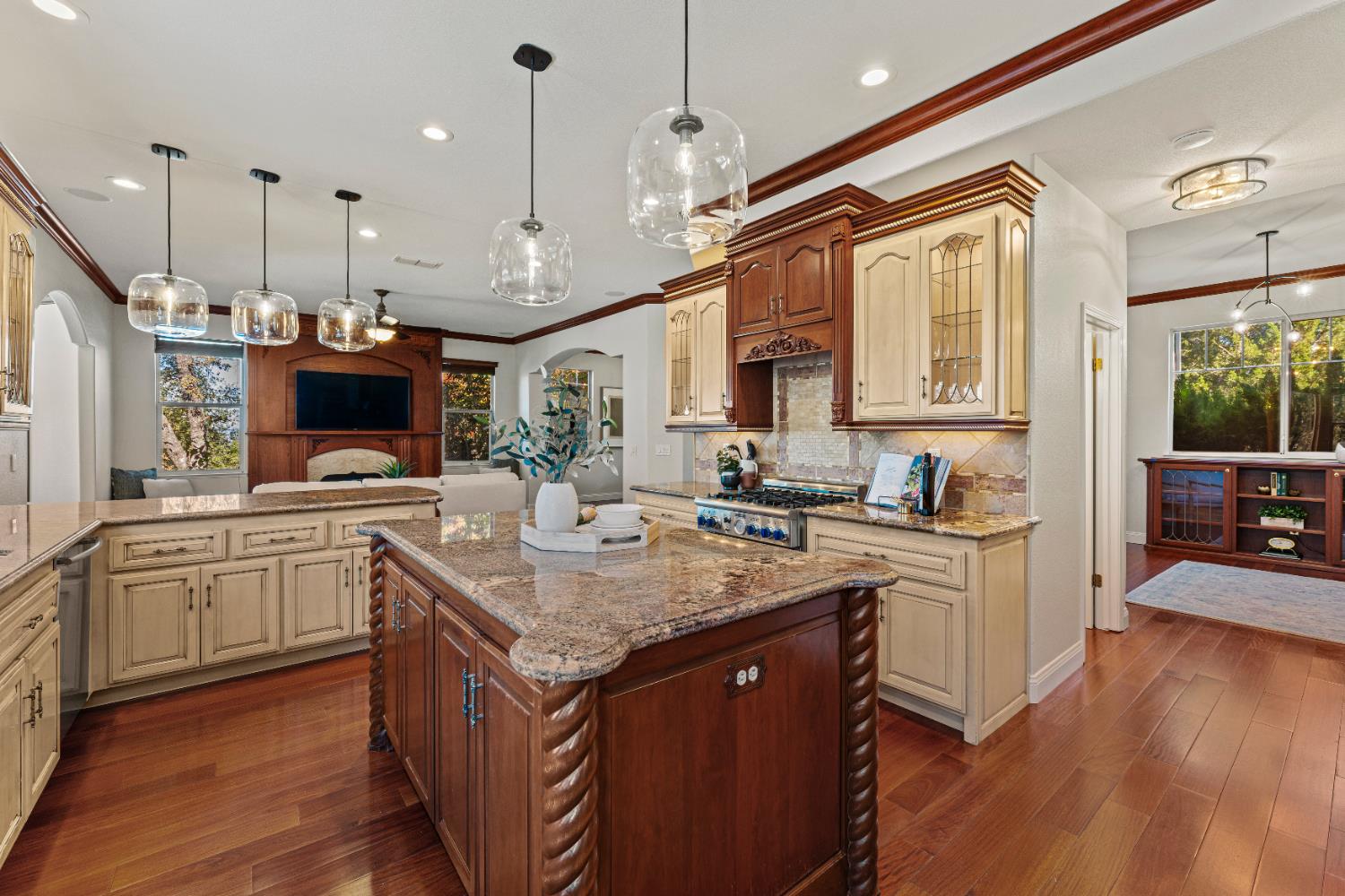 El Dorado Hills, California, 95762, United States, 4 Bedrooms Bedrooms, ,3 BathroomsBathrooms,Residential,For Sale,1987748