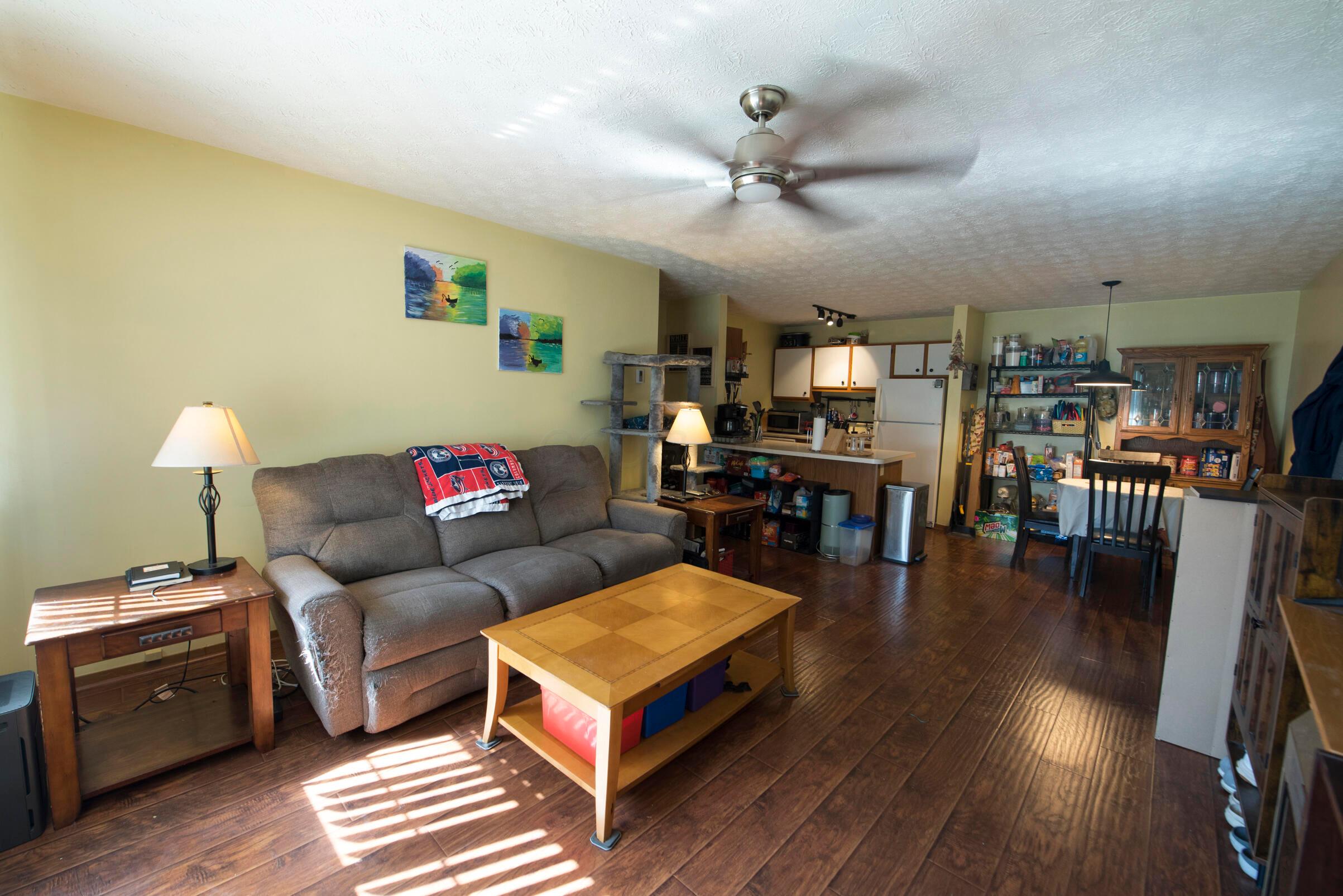 Hammerton Dr, Columbus, OH 43228 #1