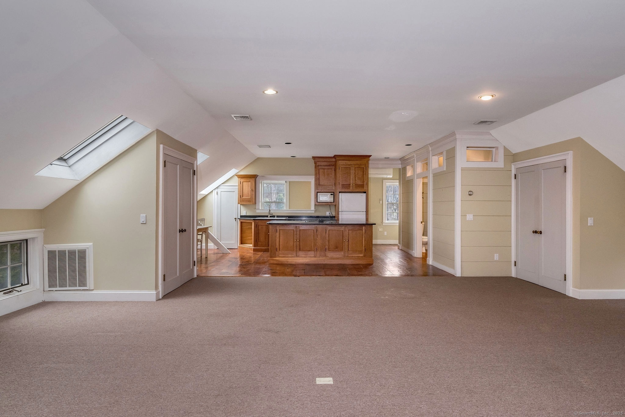 Old Lyme, Connecticut, 06371, United States, 4 Bedrooms Bedrooms, ,2 BathroomsBathrooms,Residential,For Sale,1998441