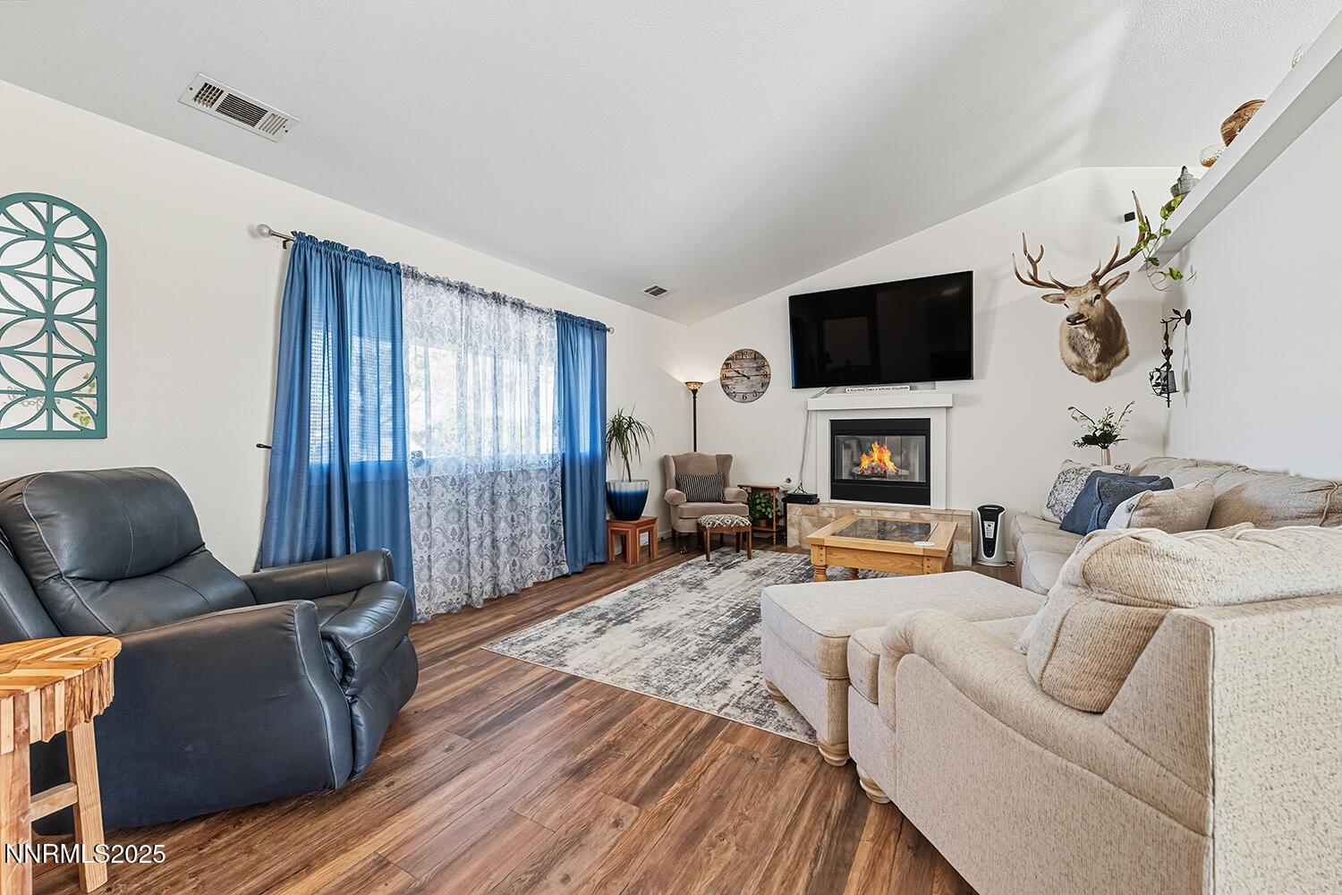 Stagecoach, Nevada, 89429, United States, 4 Bedrooms Bedrooms, ,2 BathroomsBathrooms,Residential,For Sale,1948903