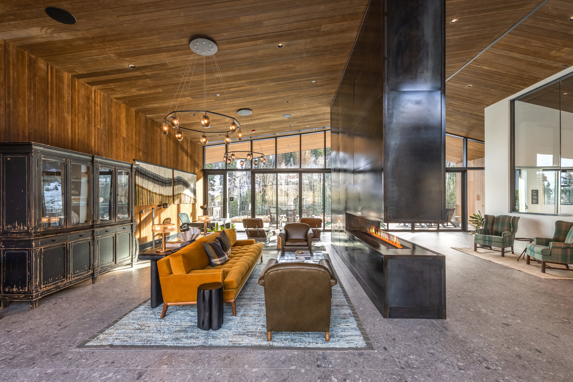  Furnished 5-bedroom Penthouse at Founder