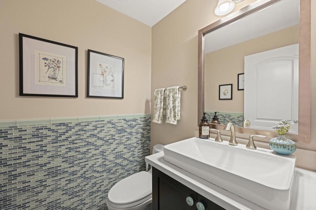 San Marcos, California, 92078, United States, 5 Bedrooms Bedrooms, ,5 BathroomsBathrooms,Residential,For Sale,1926310