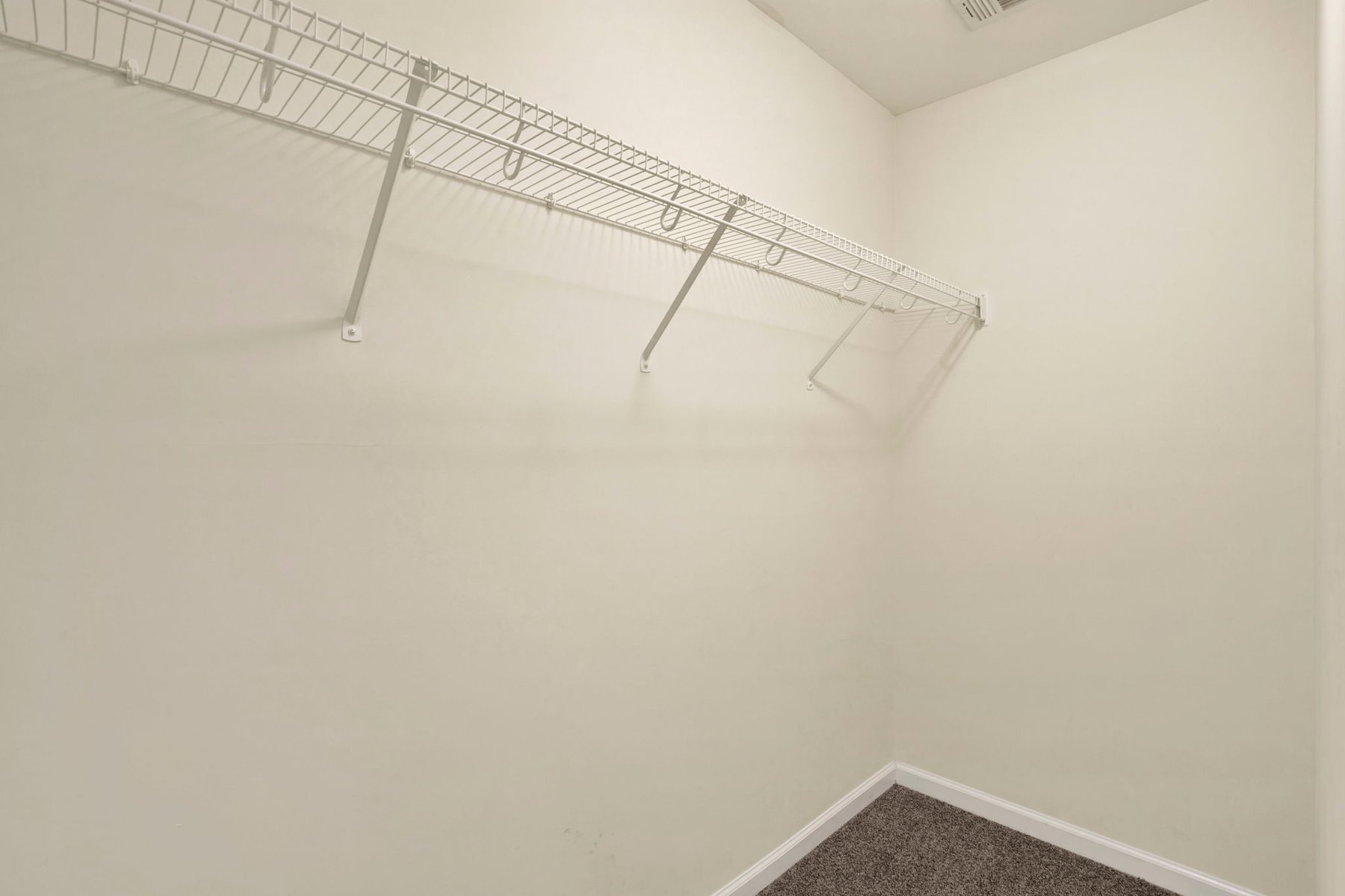  Townhouse is Perfect Blend of Comfort, Functionality and Charm - 物件實景