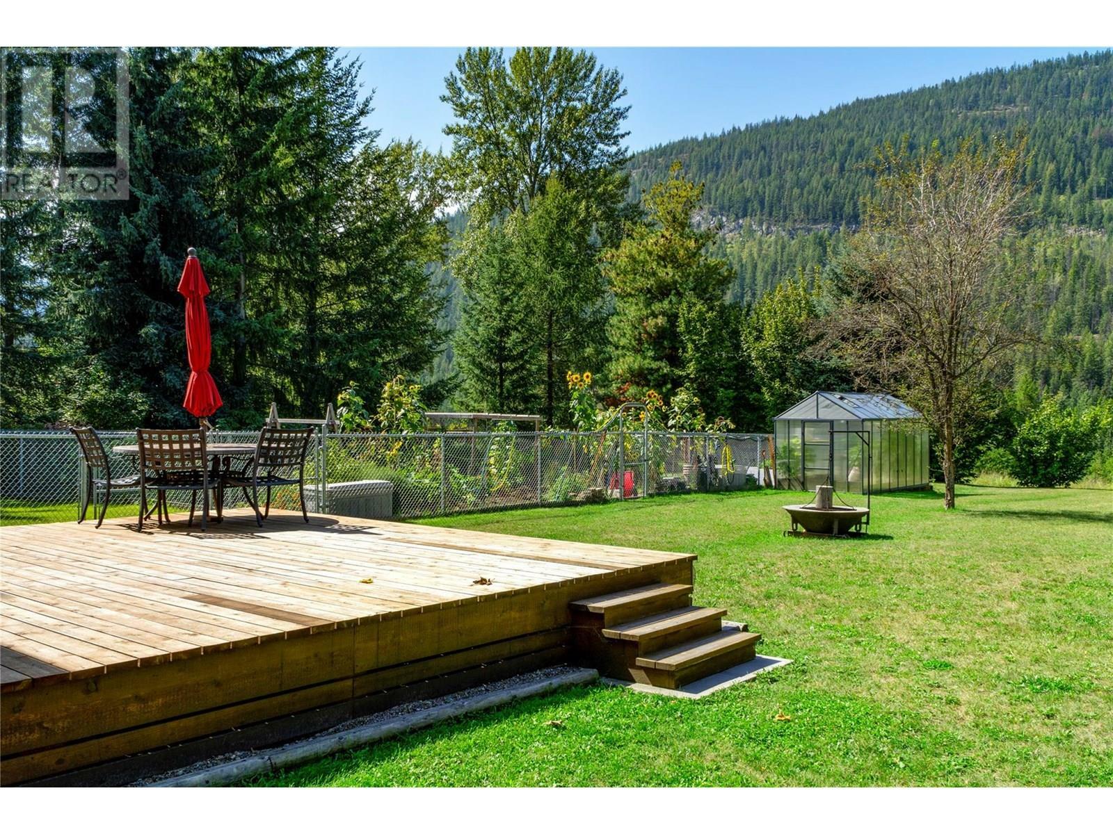 CASTLEGAR, British Columbia, V1N 4S6, CA, 4 Bedrooms Bedrooms, ,3 BathroomsBathrooms,Residential,For Sale,1859816