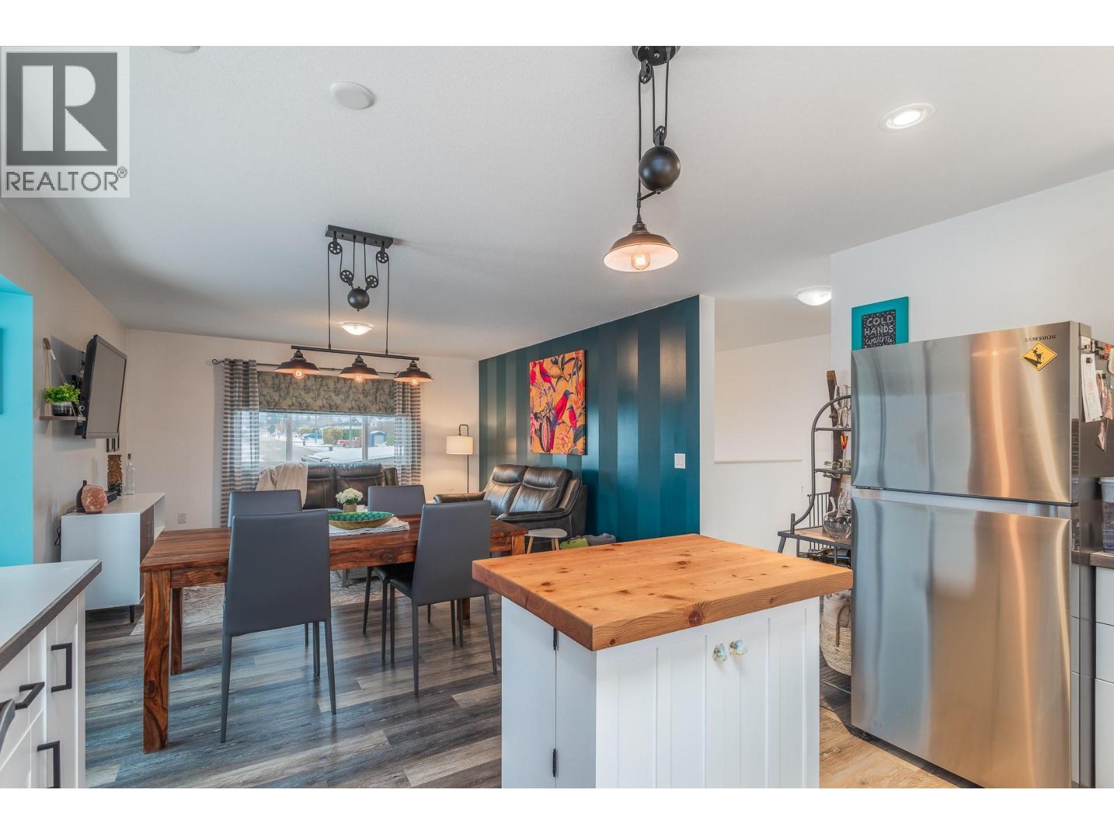 KELOWNA, British Columbia, V1X 2H2, CA, 3 Bedrooms Bedrooms, ,3 BathroomsBathrooms,Residential,For Sale,1948165