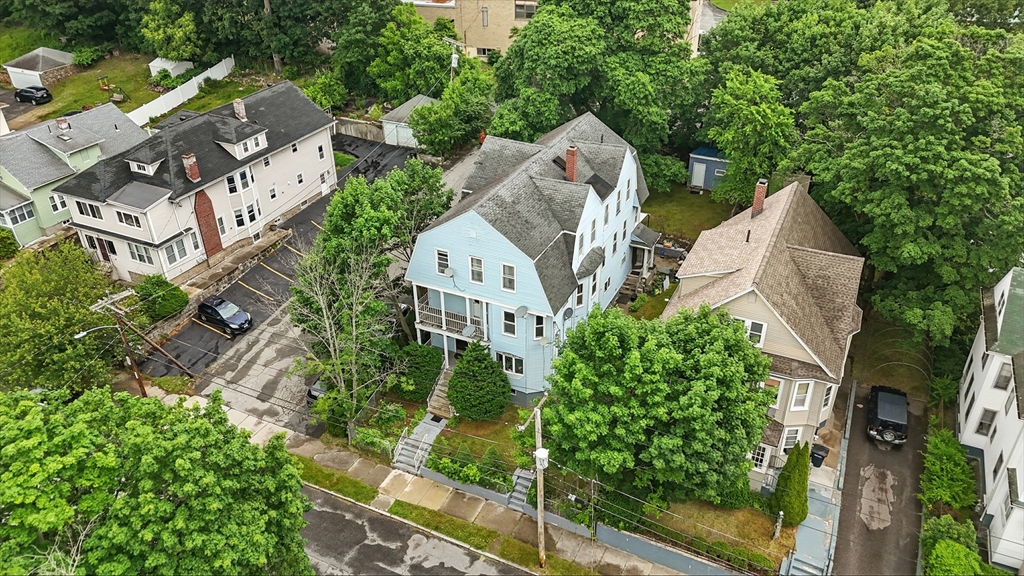 Worcester, Massachusetts, 01603, United States, 9 Bedrooms Bedrooms, ,3 BathroomsBathrooms,Residential,For Sale,1927945