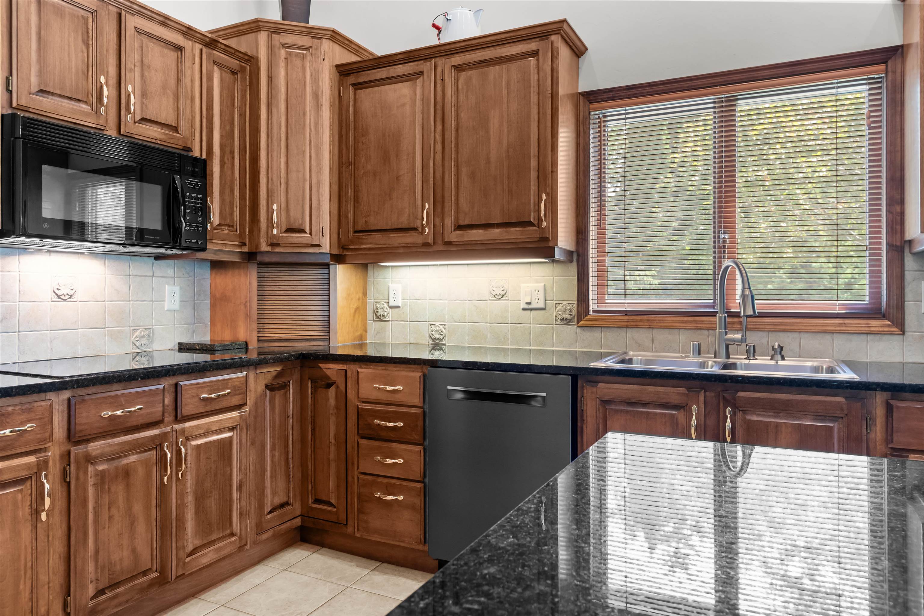 Menasha, Wisconsin, 54952, United States, 3 Bedrooms Bedrooms, ,3 BathroomsBathrooms,Residential,For Sale,1981265