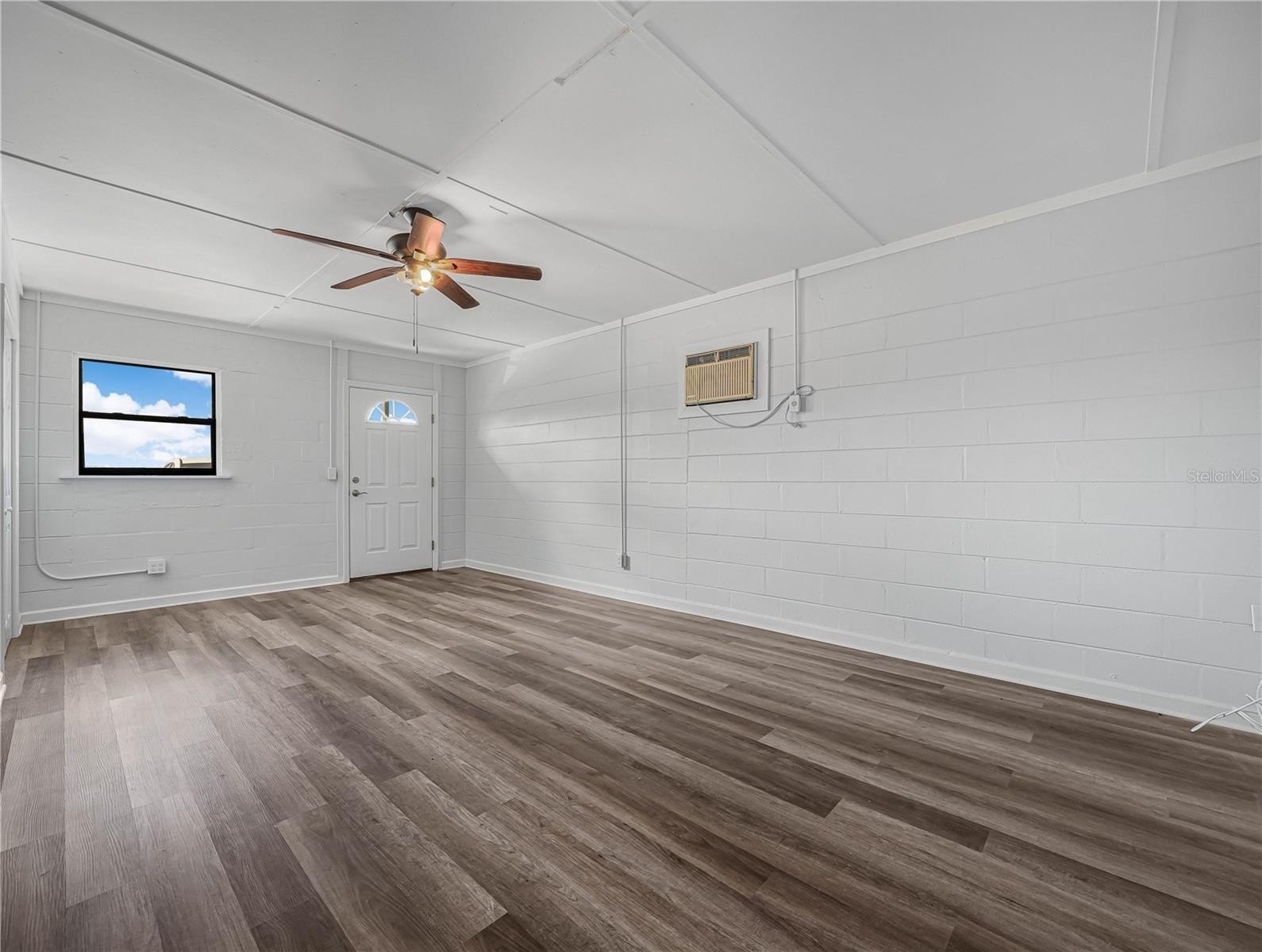 FROSTPROOF, Florida, 33843, United States, 6 Bedrooms Bedrooms, ,3 BathroomsBathrooms,Residential,For Sale,2006124